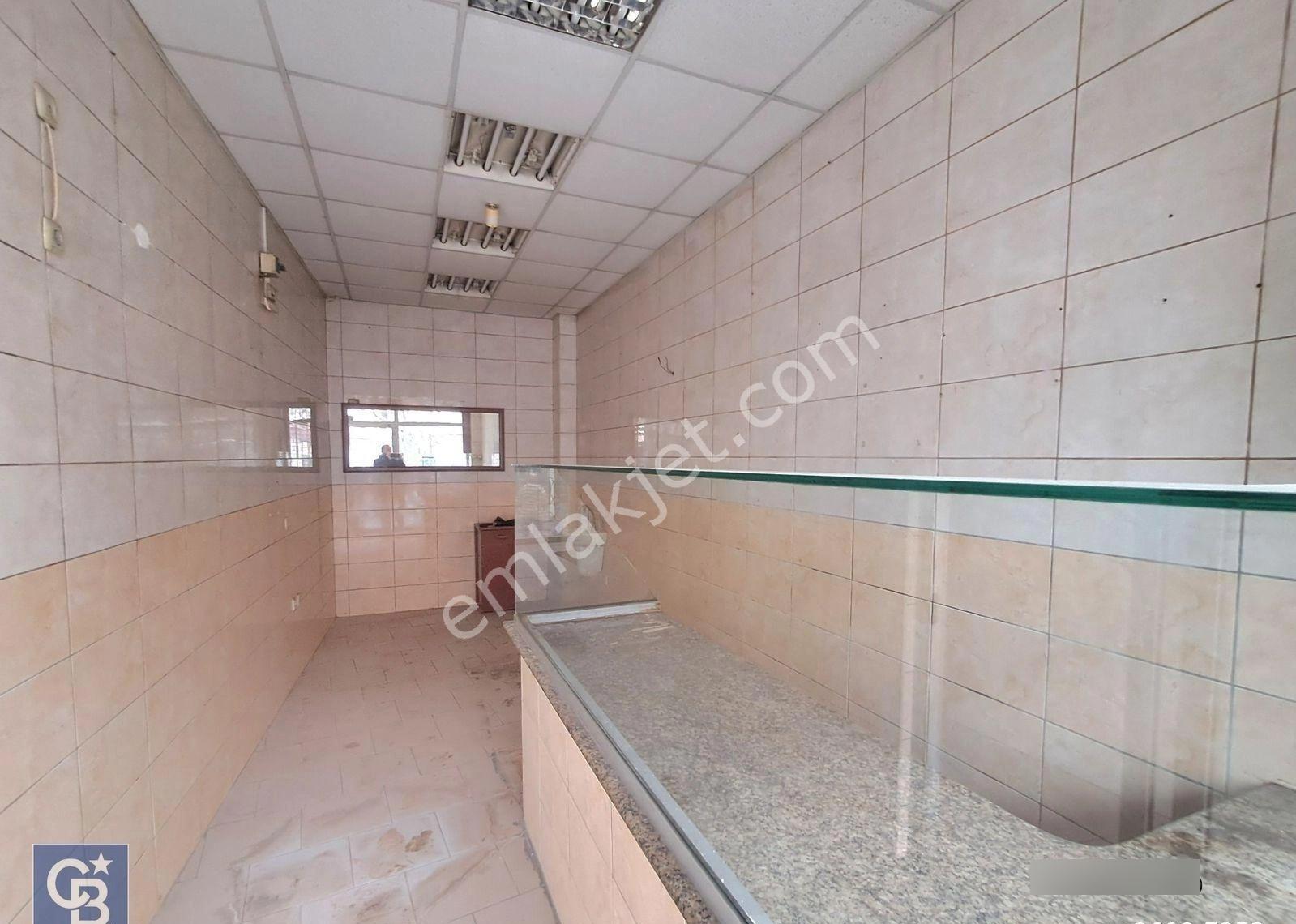 Küçük Saray Meydanında Satılık Dükkan - Görsel 18