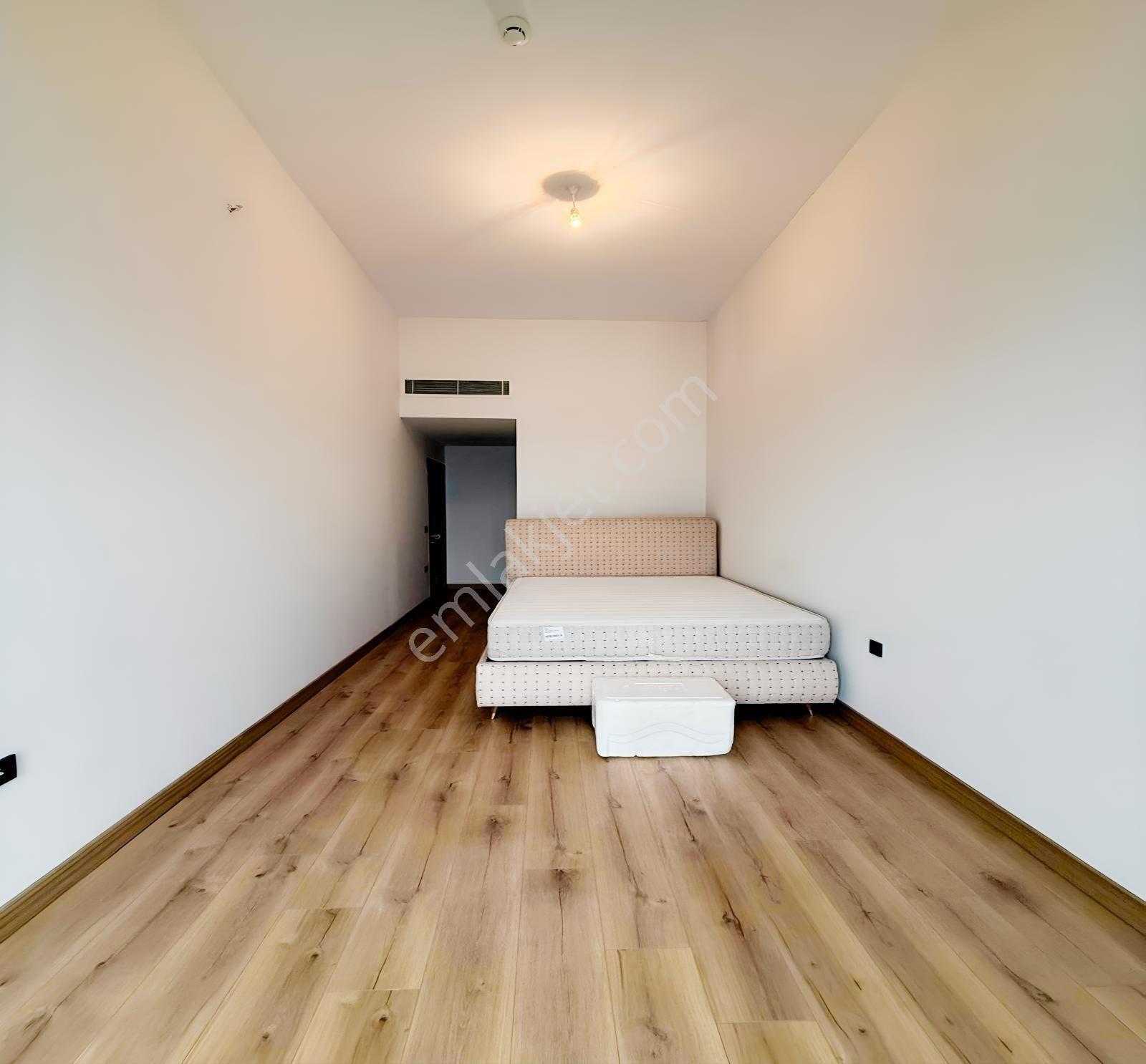 Havuzlu Otoparklı Manzaralı Ultra Geniş 3+1 Site İçi Ferah Daire - Görsel 12