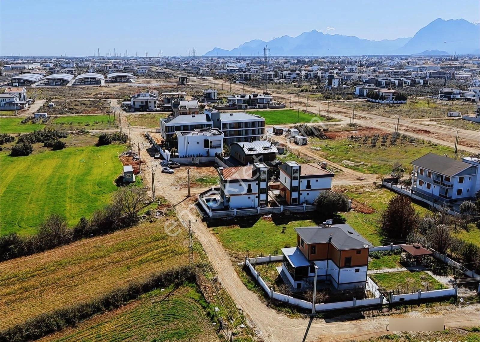 Antalya Döşemealtı'nda Değerli Lokasyonda Satılık Villa - Görsel 11