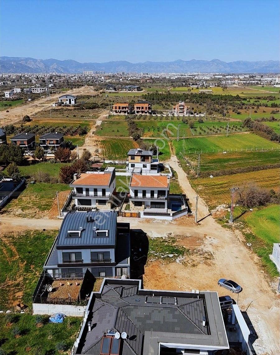 Antalya Döşemealtı'nda Değerli Lokasyonda Satılık Villa - Görsel 25