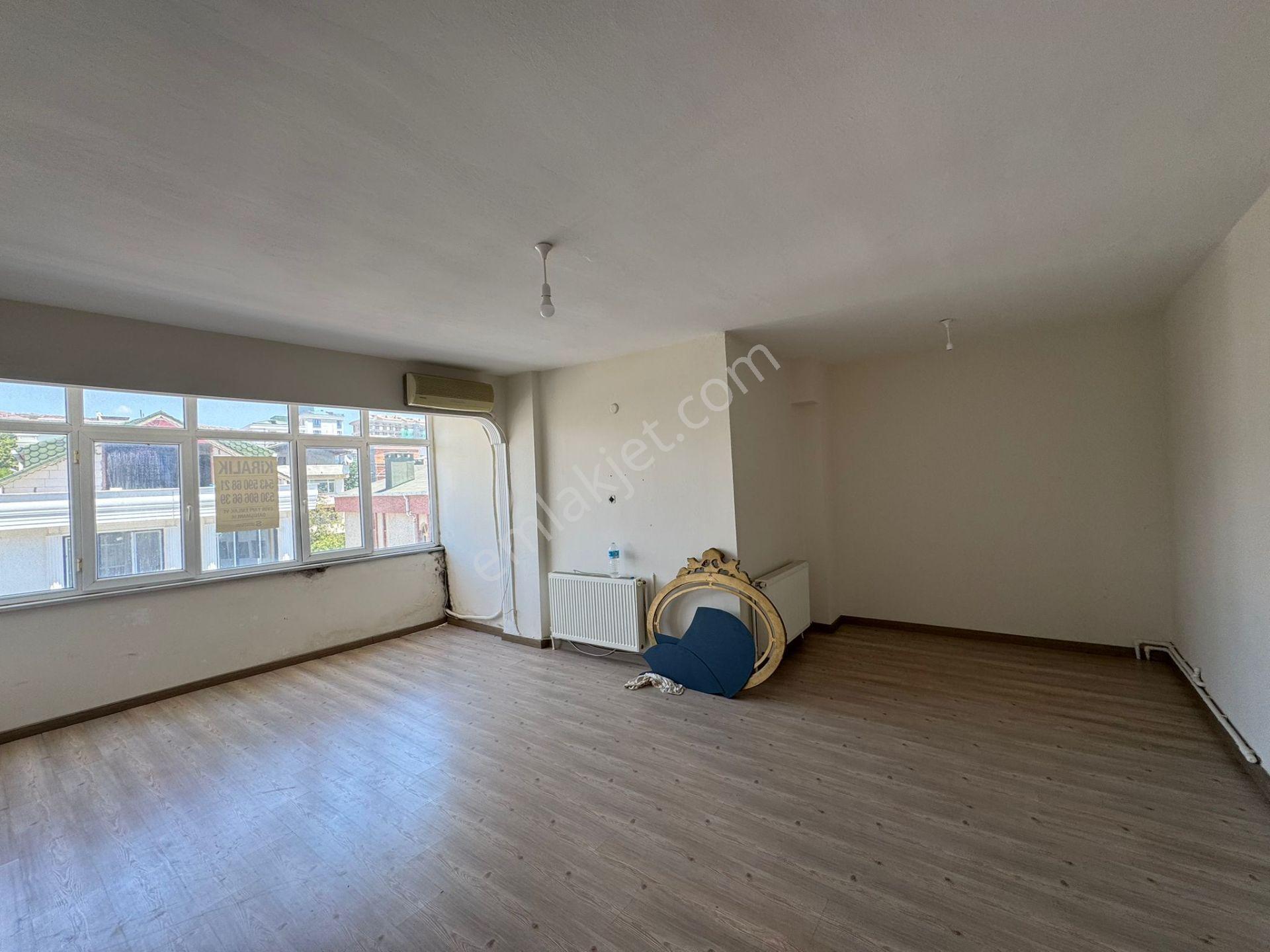Büyükçekmece Bahçelievler'de Kiralık 3+1 Daire Sahile 1 Dk. - Görsel 2