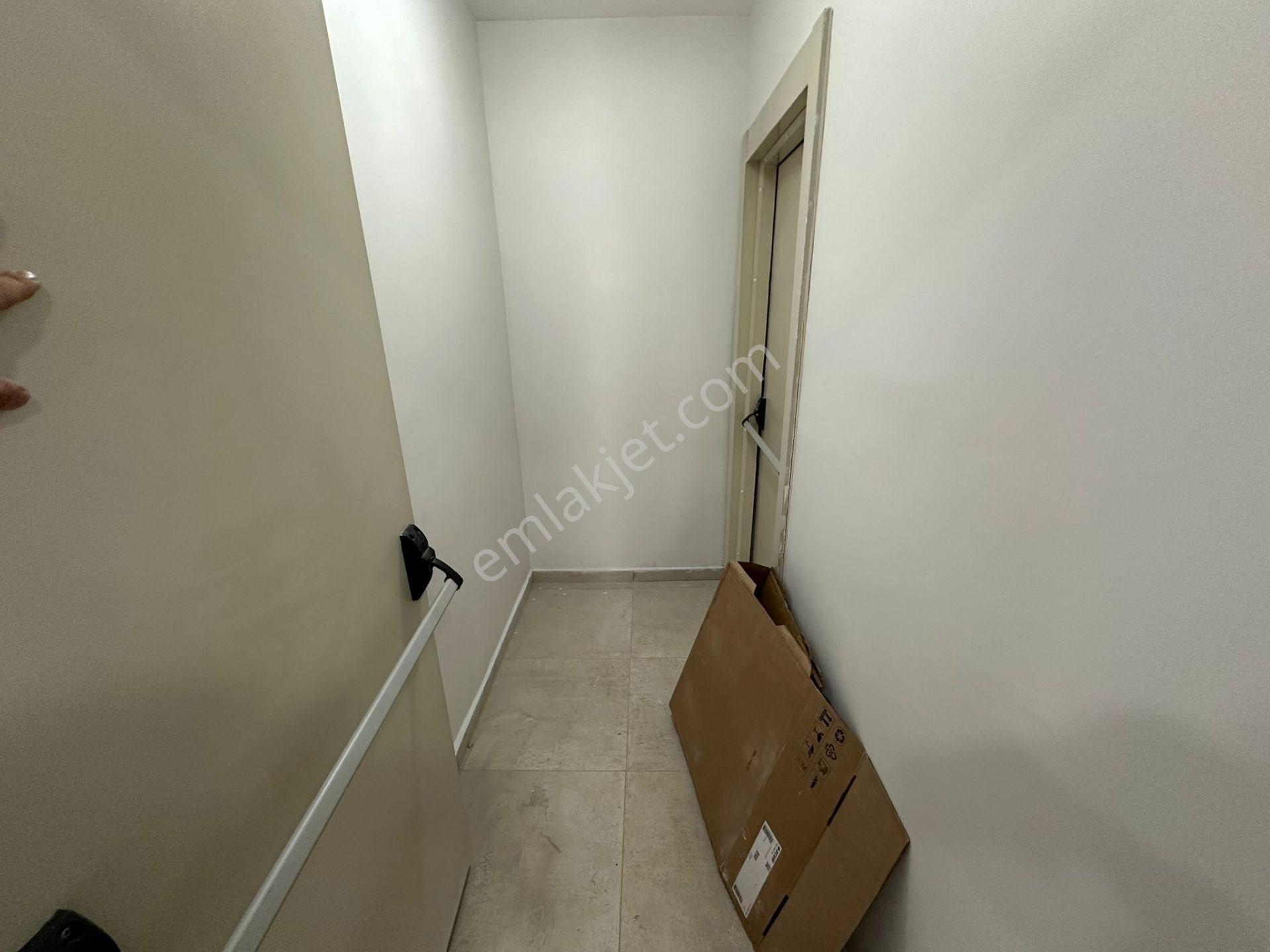 Göztepe Minibüs Caddesi Üzerinde Sıfır 2+1 Satılık - Görsel 25