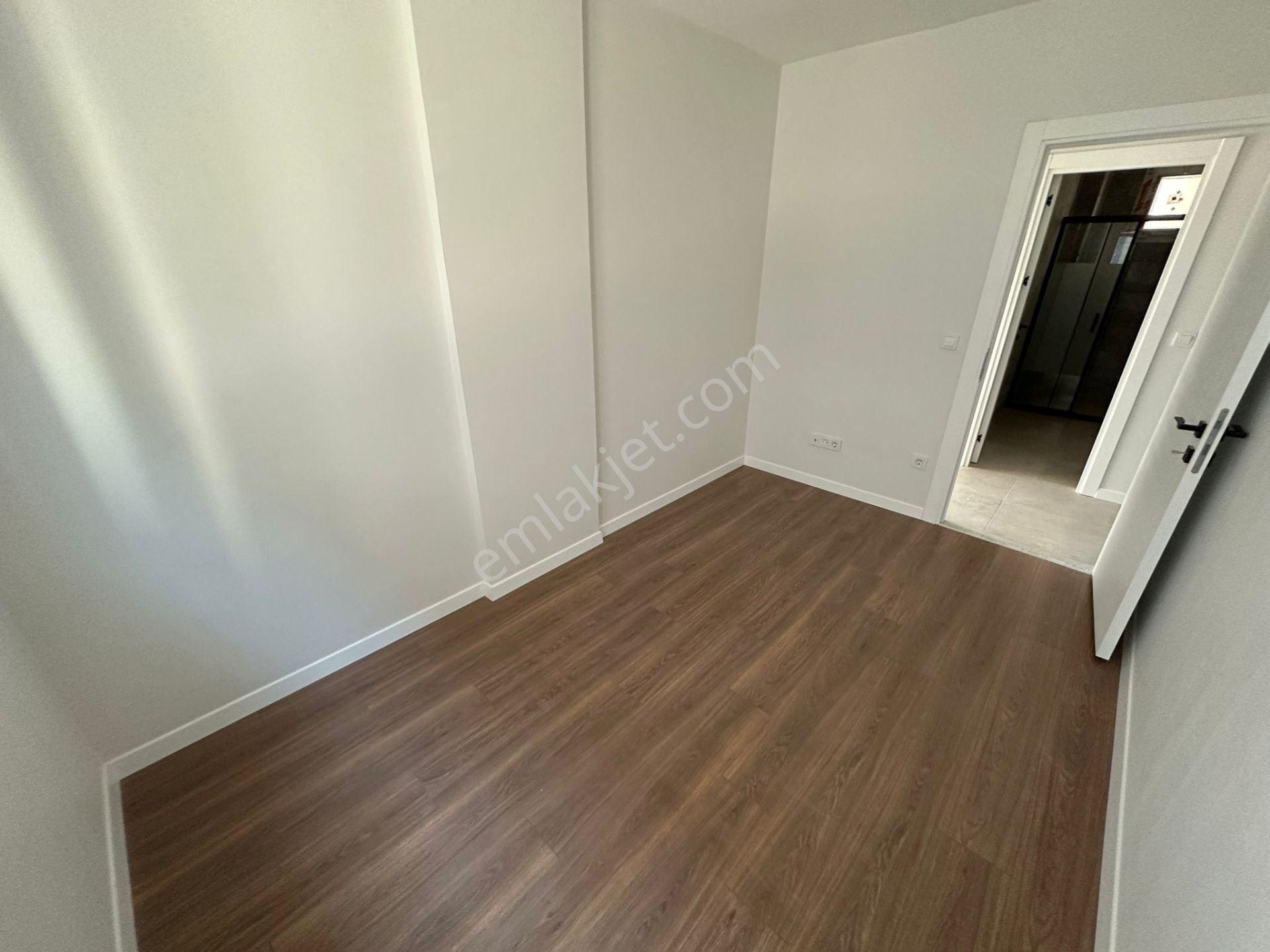 Göztepe Minibüs Caddesi Üzerinde Sıfır 2+1 Satılık - Görsel 14