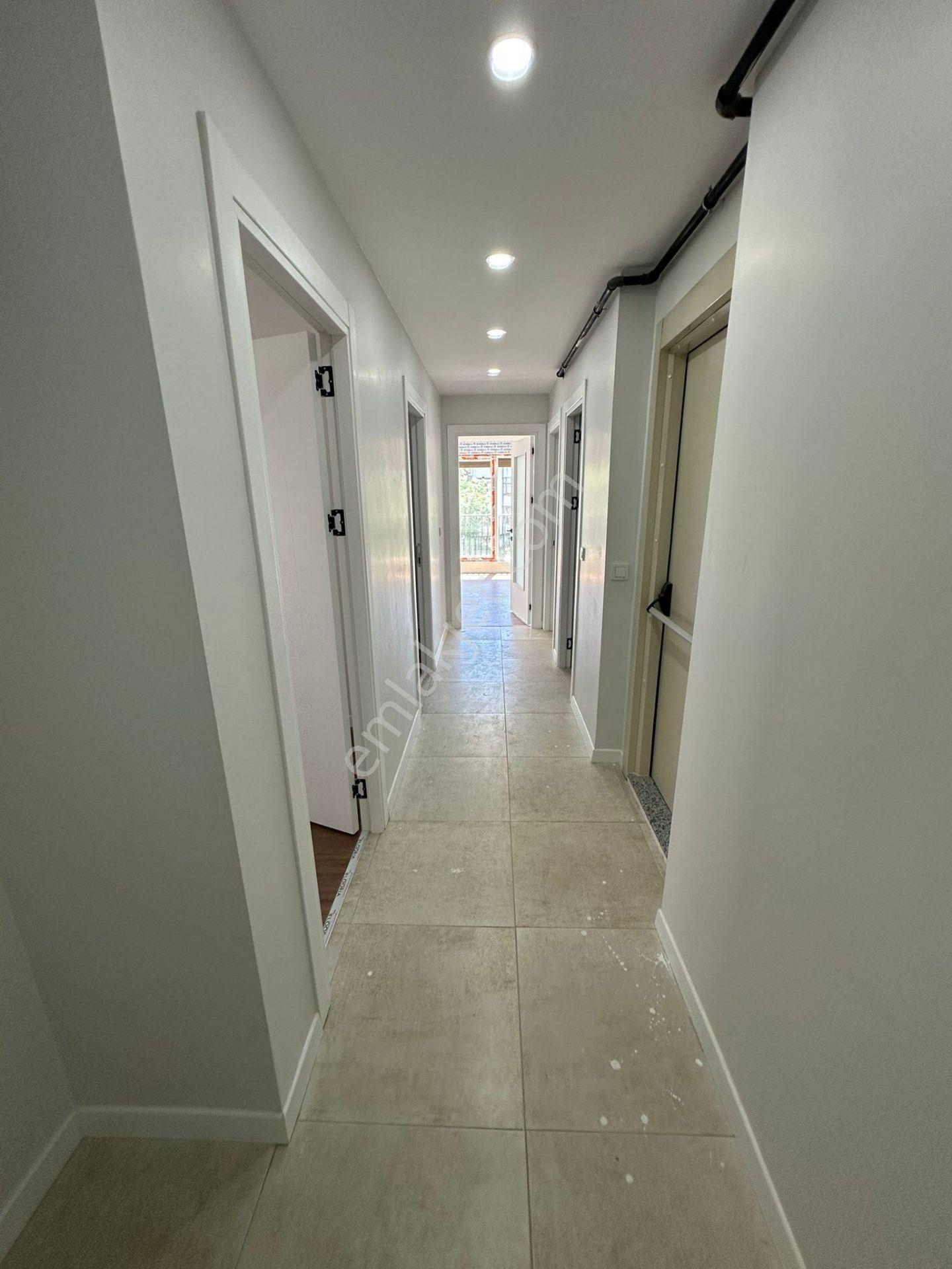 Göztepe Minibüs Caddesi Üzerinde Sıfır 2+1 Satılık - Görsel 28