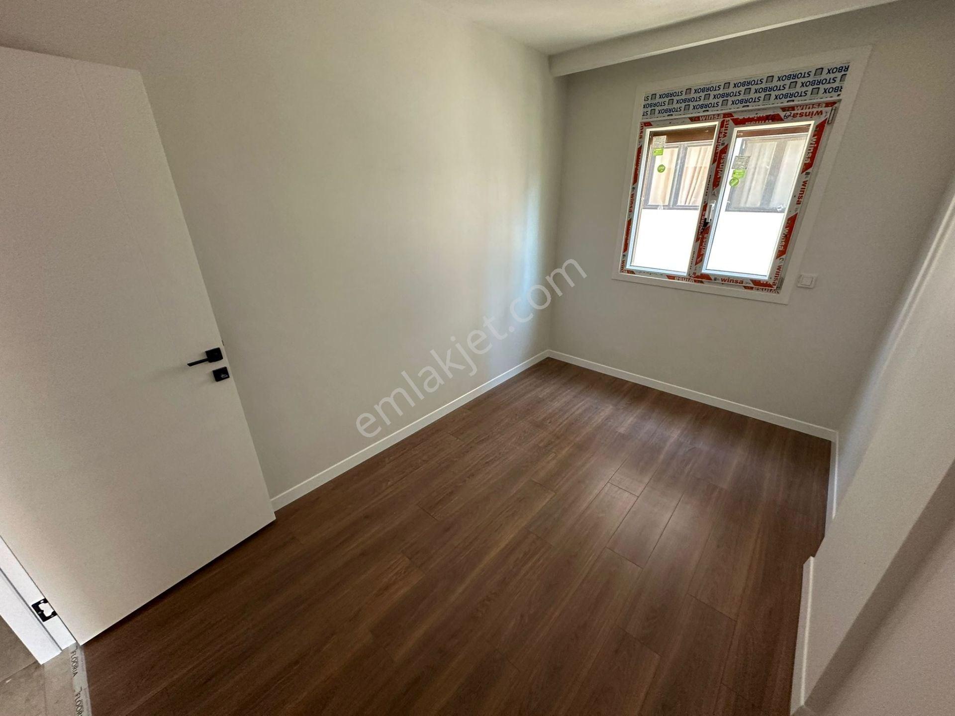 Göztepe Minibüs Caddesi Üzerinde Sıfır 2+1 Satılık - Görsel 13