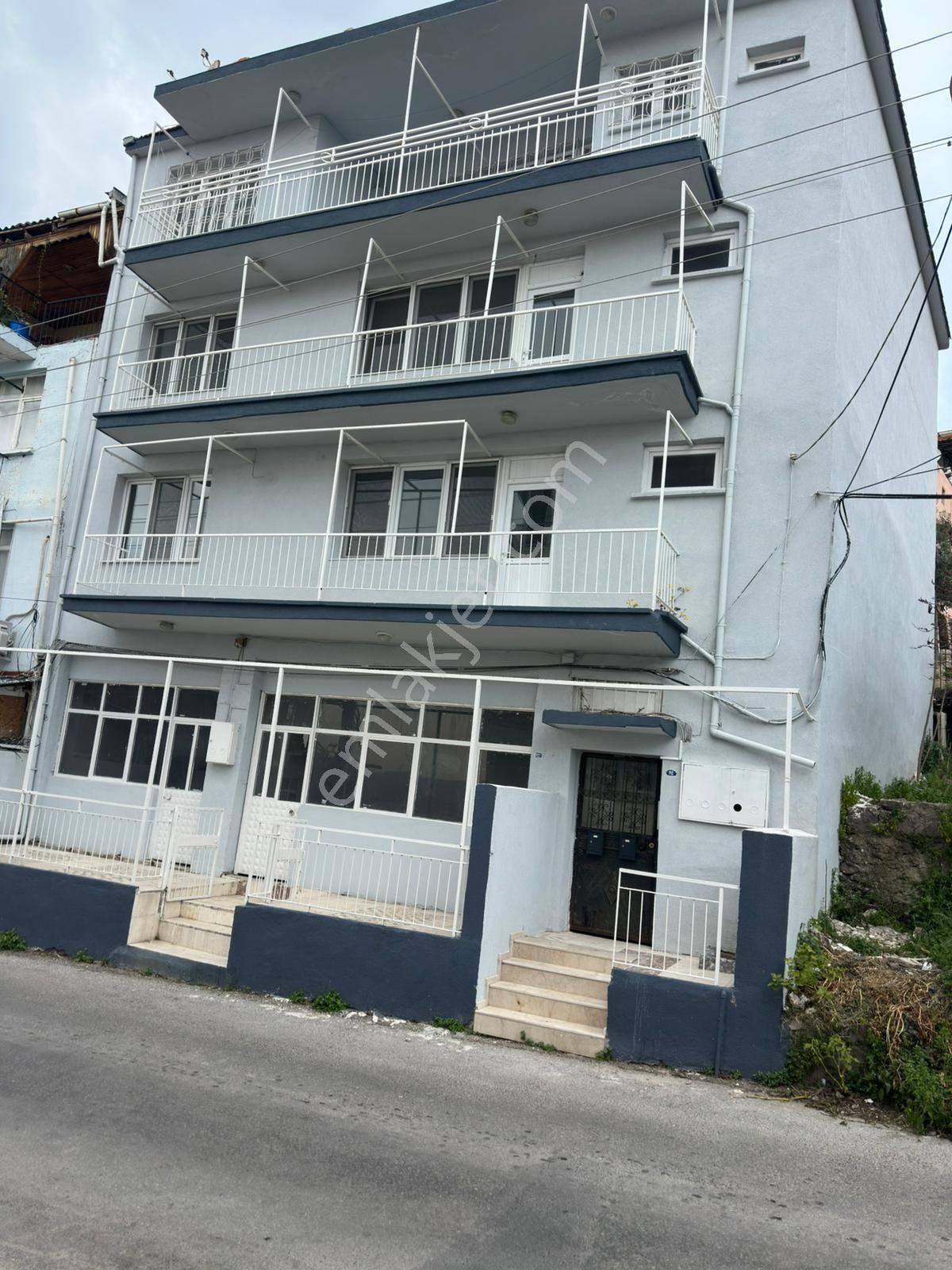 Turpa Msb'den, Bayraklı'da Deniz Manzaralı 3+1 Kiralık Daire - Görsel 6