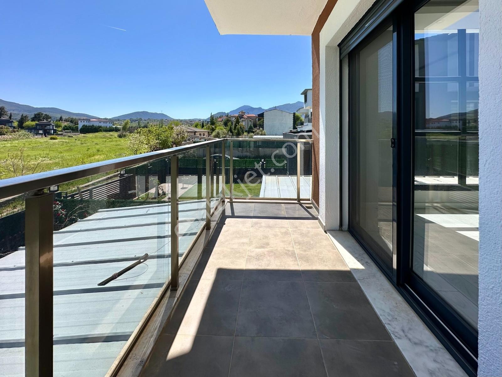 Yukarıkızılca'da Müstakil 4+1 600 M2 İçerisinde Özel Yapım Villa - Görsel 21
