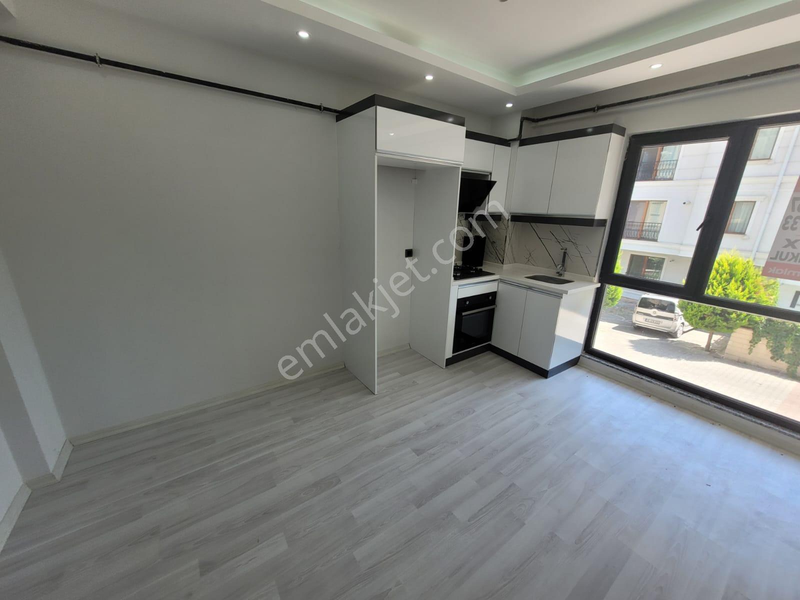 Delux'den Cumhuriyet Mh.'de Merkezi Lokasyonda Kiralık 1+1 Daire - Görsel 4