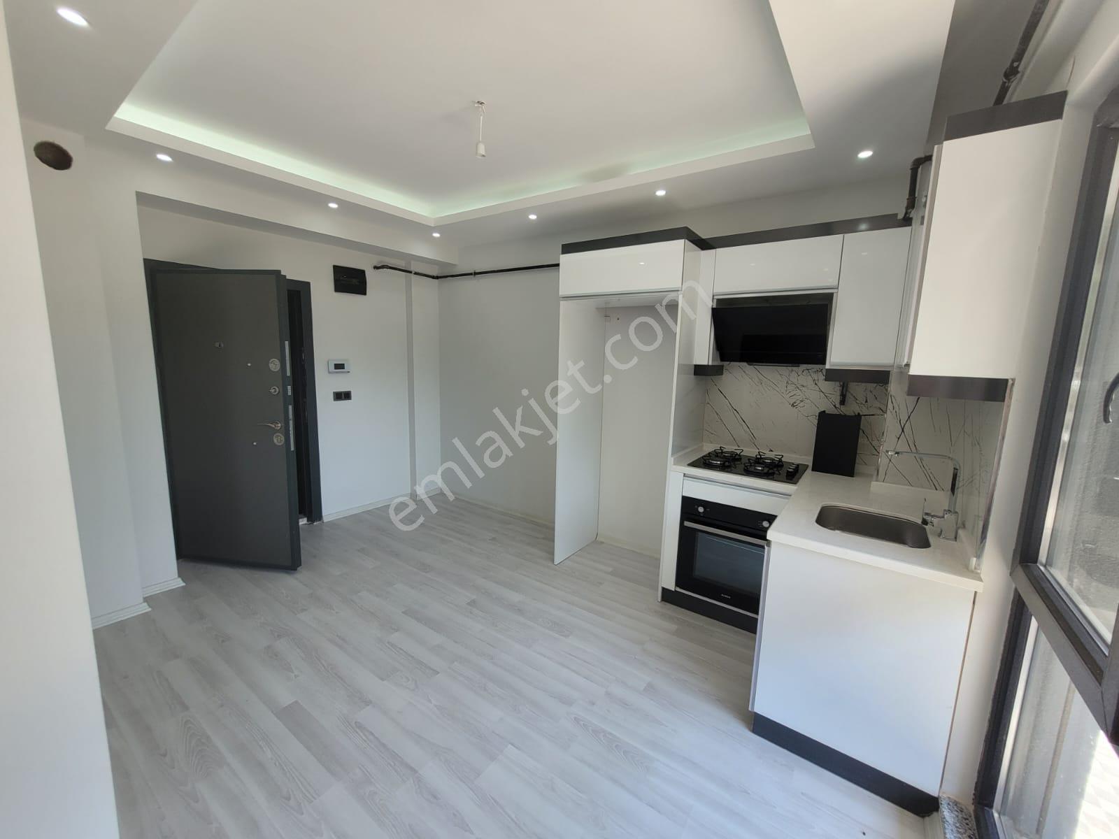 Delux'den Cumhuriyet Mh.'de Merkezi Lokasyonda Kiralık 1+1 Daire - Görsel 5