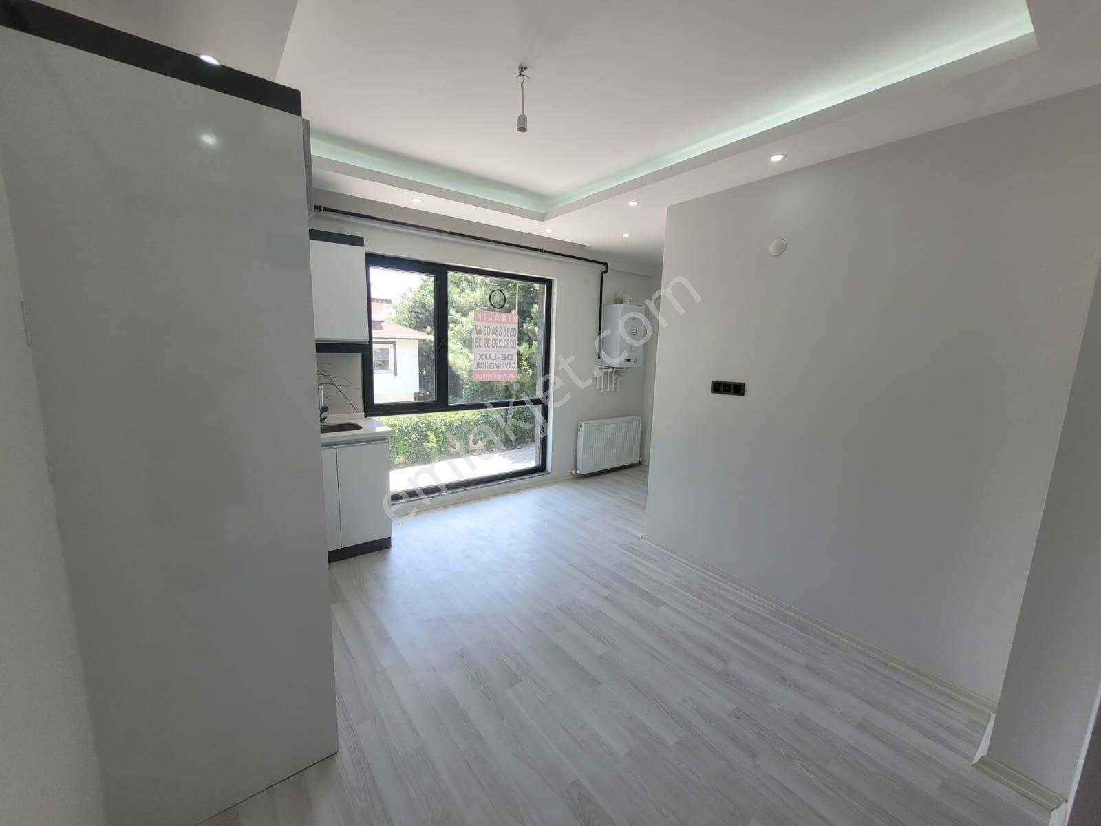 Delux'den Cumhuriyet Mh.'de Merkezi Lokasyonda Kiralık 1+1 Daire - Görsel 2
