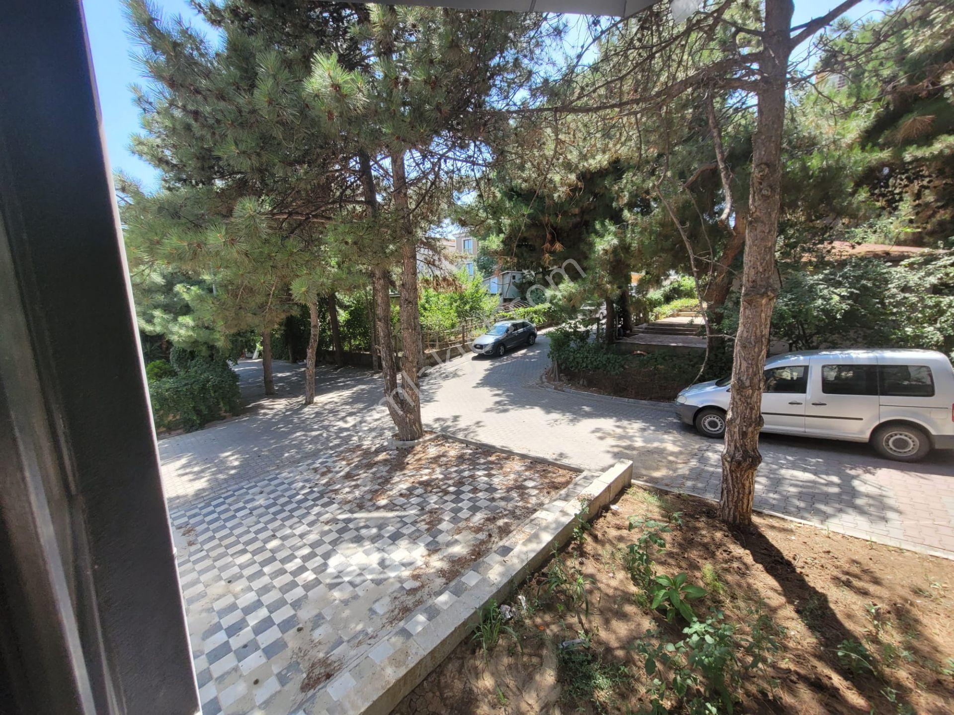 Delux'den Cumhuriyet Mh.'de Merkezi Lokasyonda Kiralık 1+1 Daire - Görsel 14