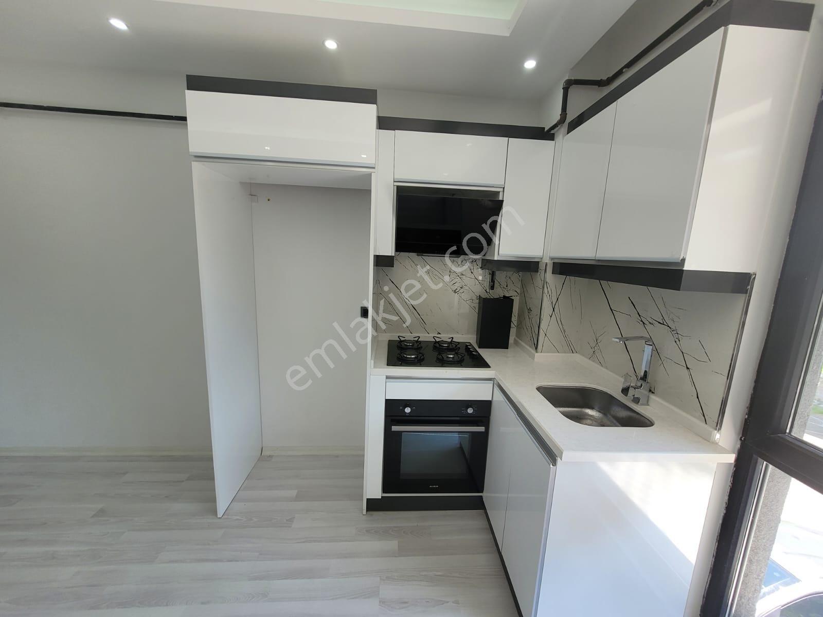 Delux'den Cumhuriyet Mh.'de Merkezi Lokasyonda Kiralık 1+1 Daire - Görsel 6