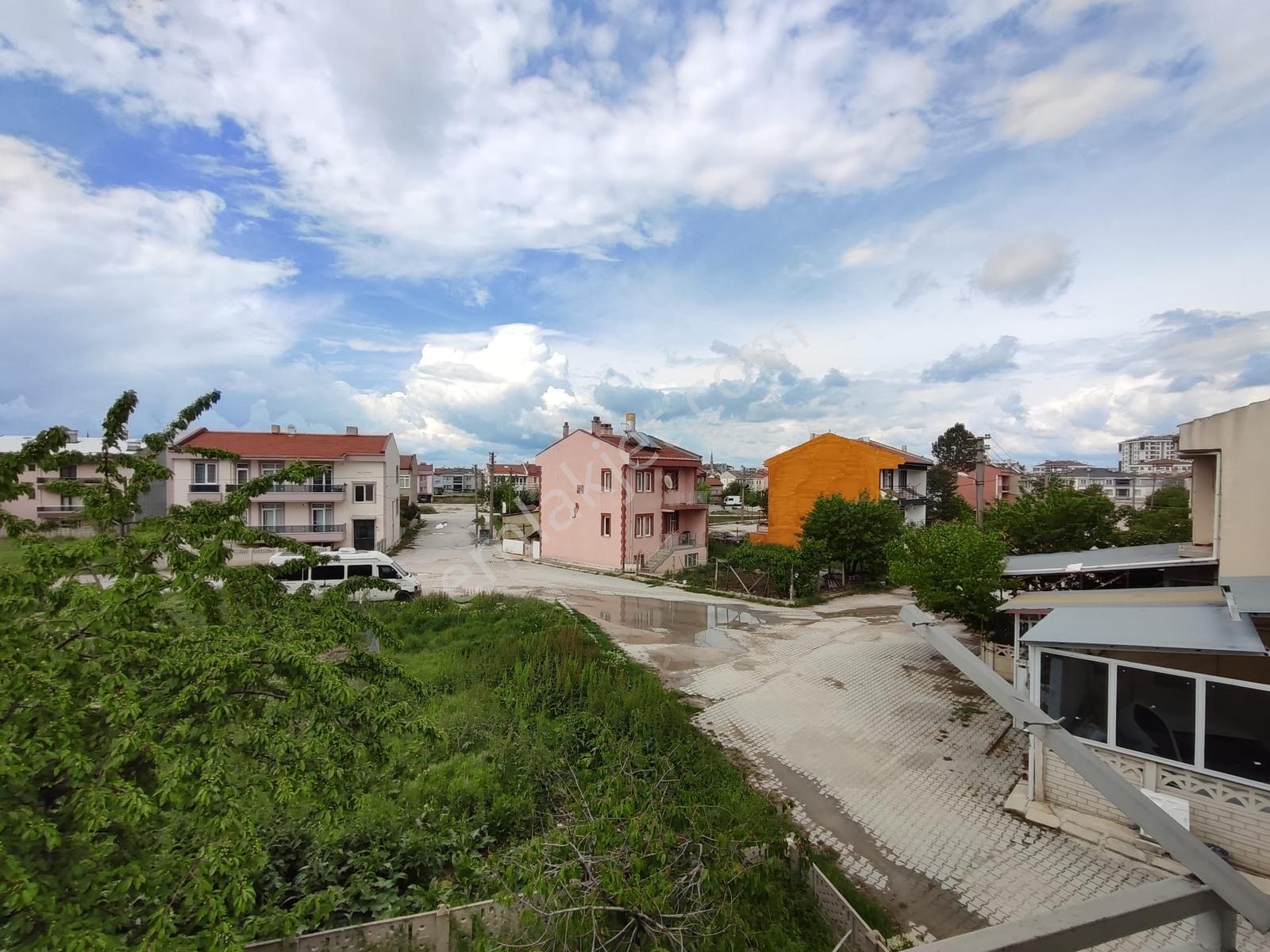 İdeal'den Mükemmel Konumda Uydukent'te Müstakil 2 Ayrı Daire - Görsel 8