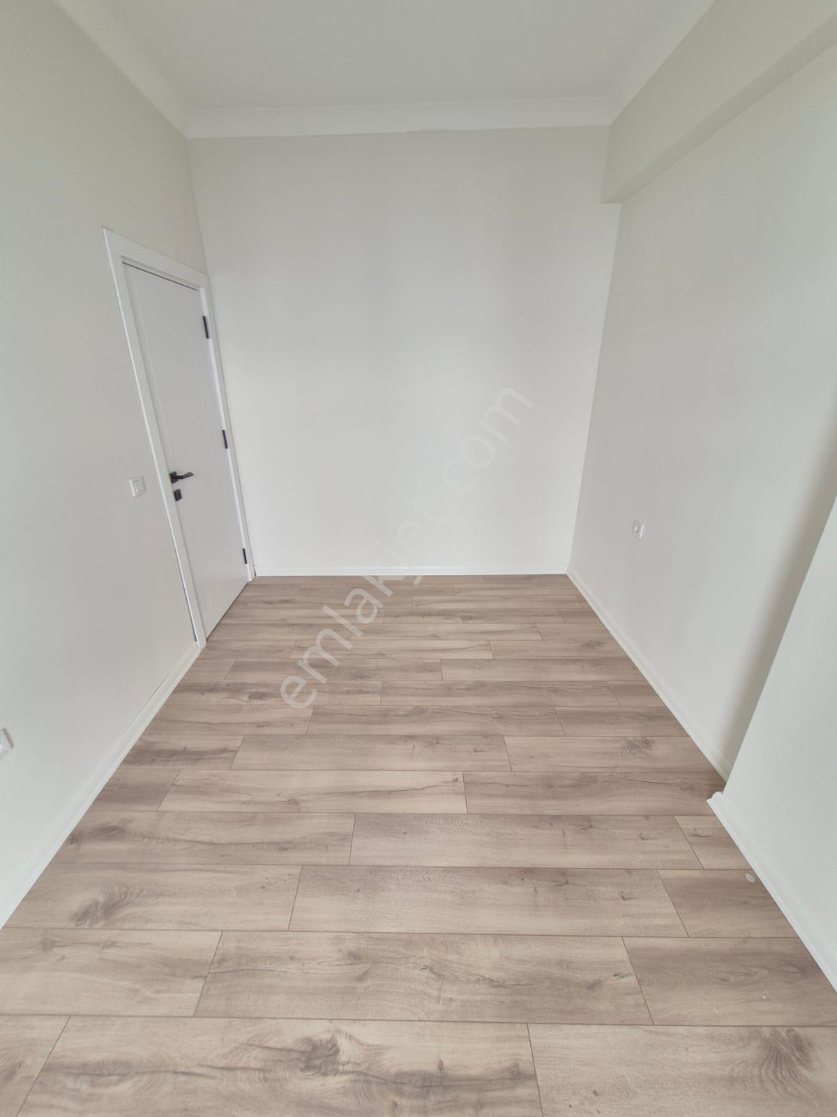 Delux'den Palm Suıts'te Cadde Cepheli Lux Satılık 1+1 Daire - Görsel 17