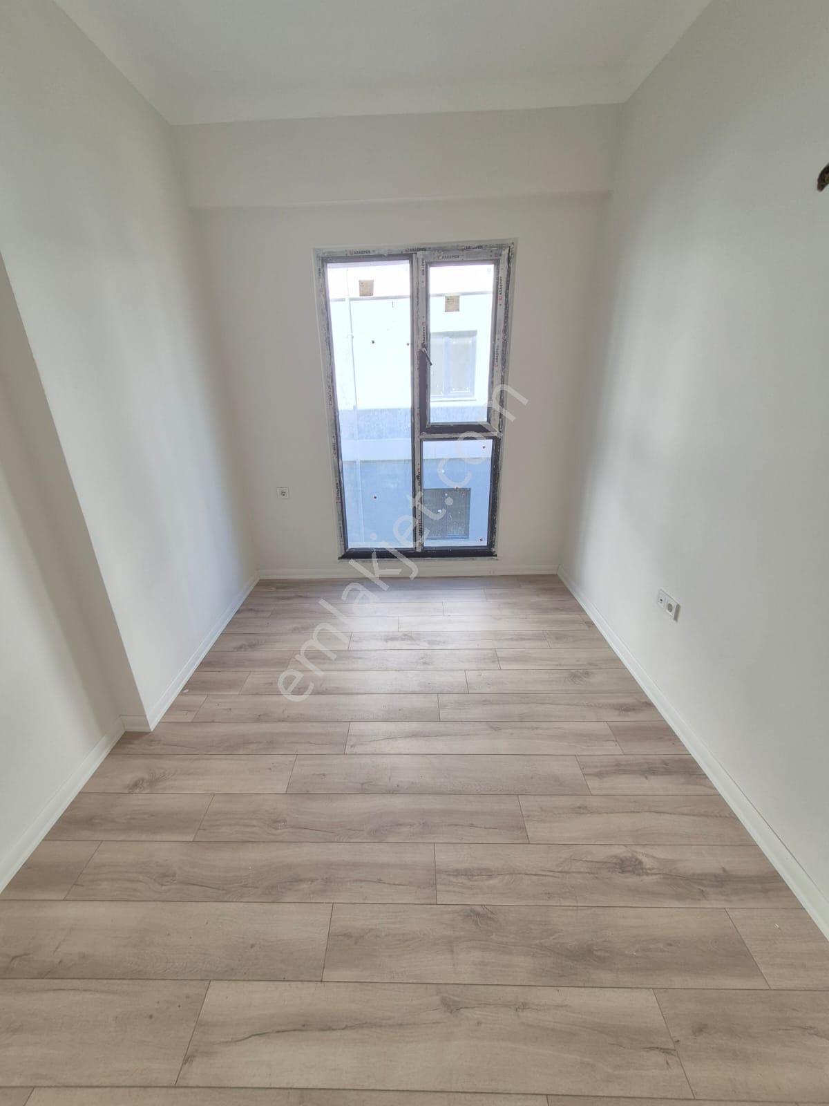 Delux'den Palm Suıts'te Cadde Cepheli Lux Satılık 1+1 Daire - Görsel 15