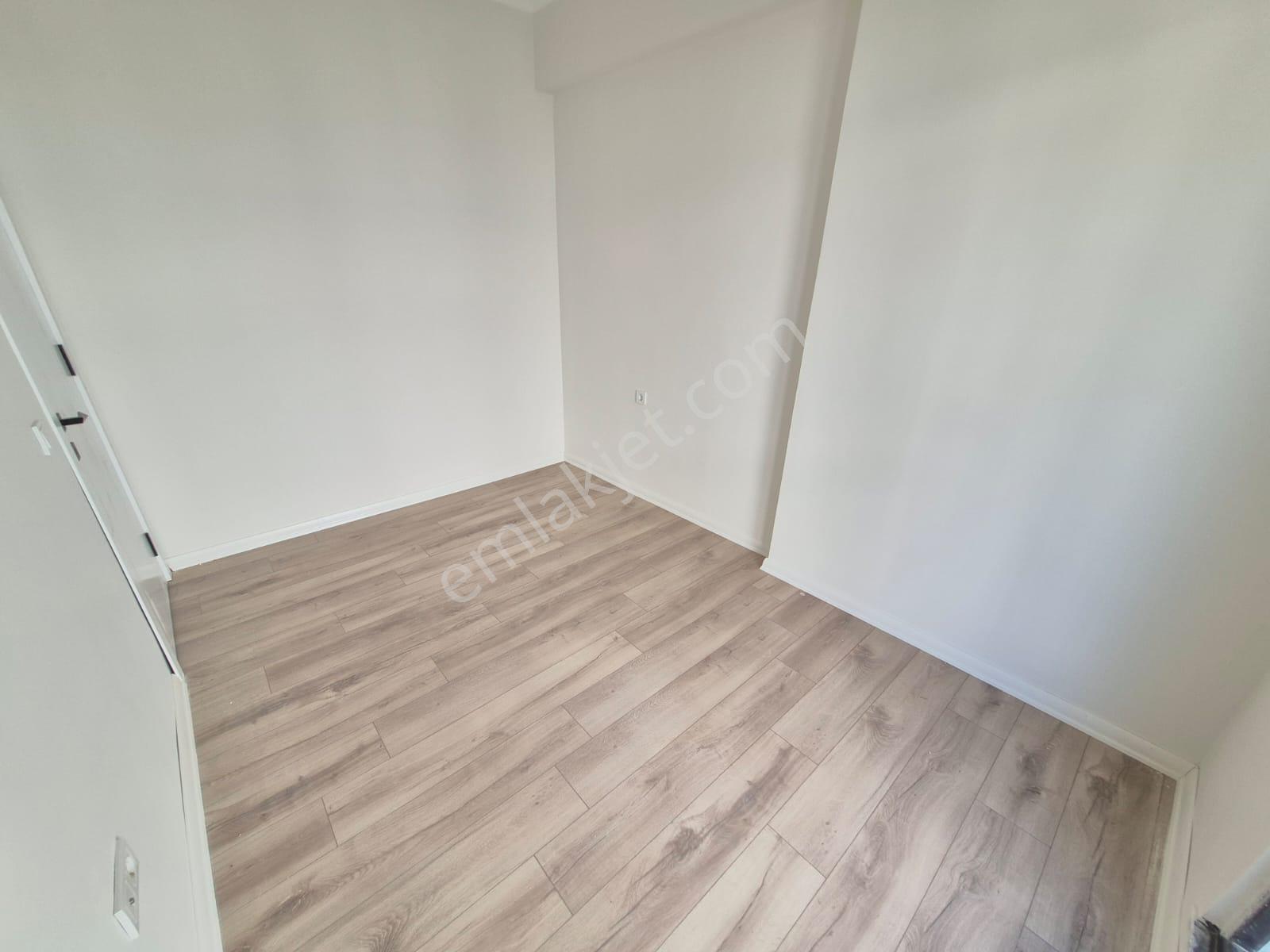 Delux'den Palm Suıts'te Cadde Cepheli Lux Satılık 1+1 Daire - Görsel 16