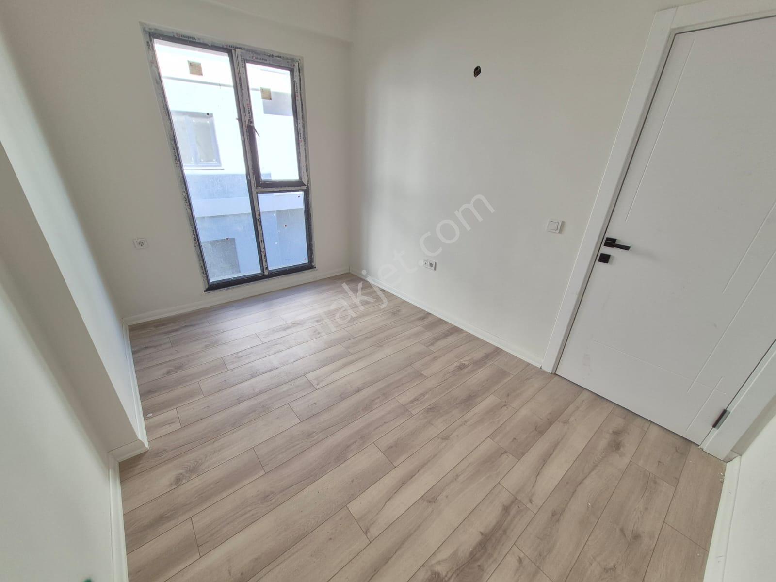 Delux'den Palm Suıts'te Cadde Cepheli Lux Satılık 1+1 Daire - Görsel 14