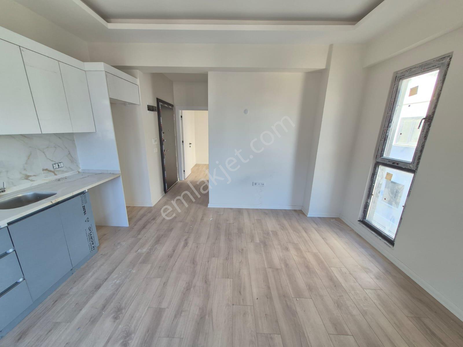 Delux'den Palm Suıts'te Cadde Cepheli Lux Satılık 1+1 Daire - Görsel 7