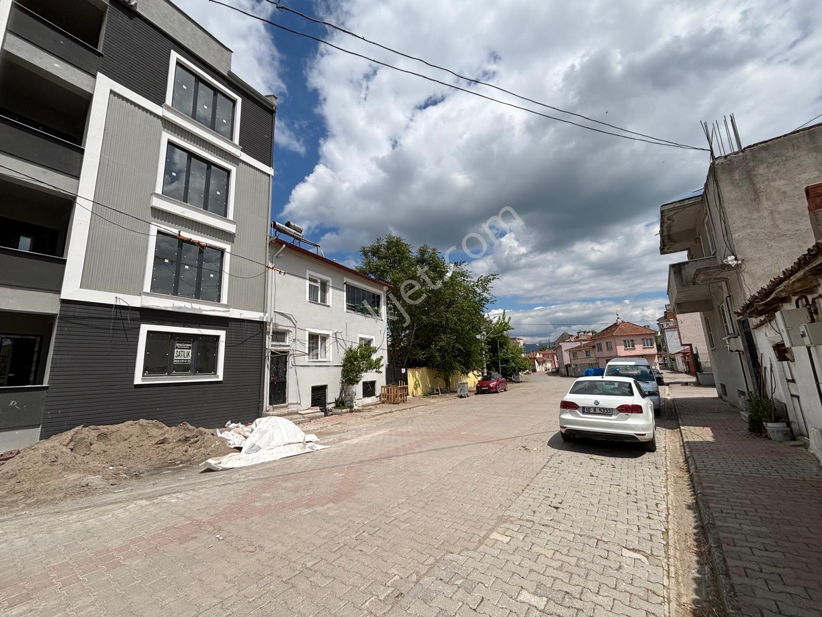 Nova Gruptan Kepsut Merkezde Satılık Geniş 2+1 Sıfır Daire - Görsel 19