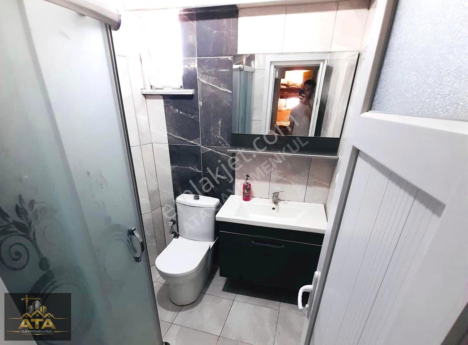 Yeniçiftlikte İskanlı 5+1 Sahile 1 Km Otoparklı Lüks Villa - Görsel 15