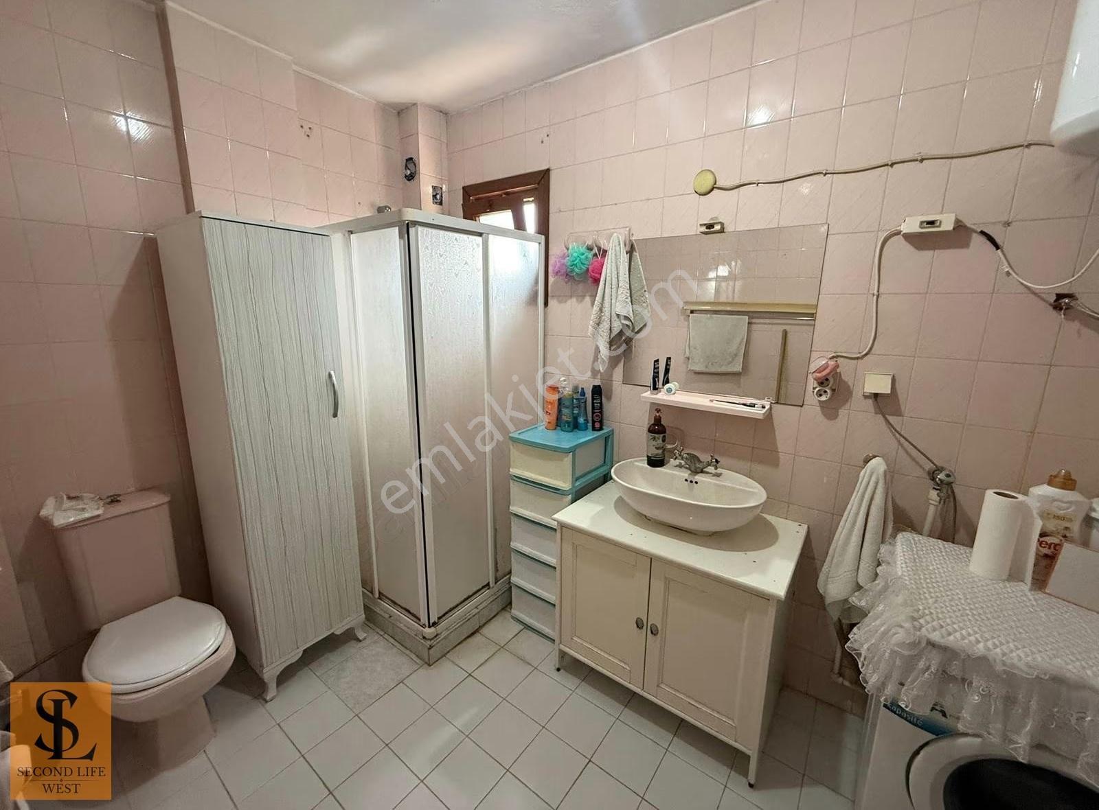 Cunda Merkezde Denize Yakın | Geniş Bahçeli Verandalı 3+1 Villa - Görsel 20