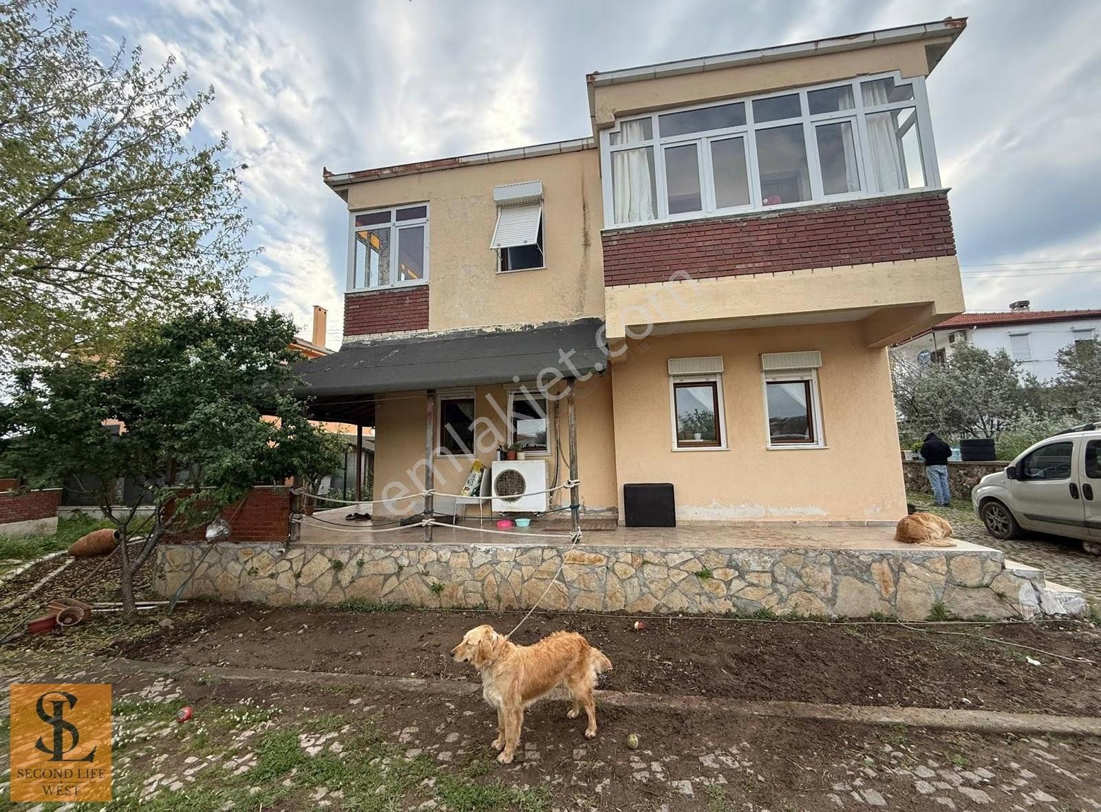 Cunda Merkezde Denize Yakın | Geniş Bahçeli Verandalı 3+1 Villa - Görsel 7