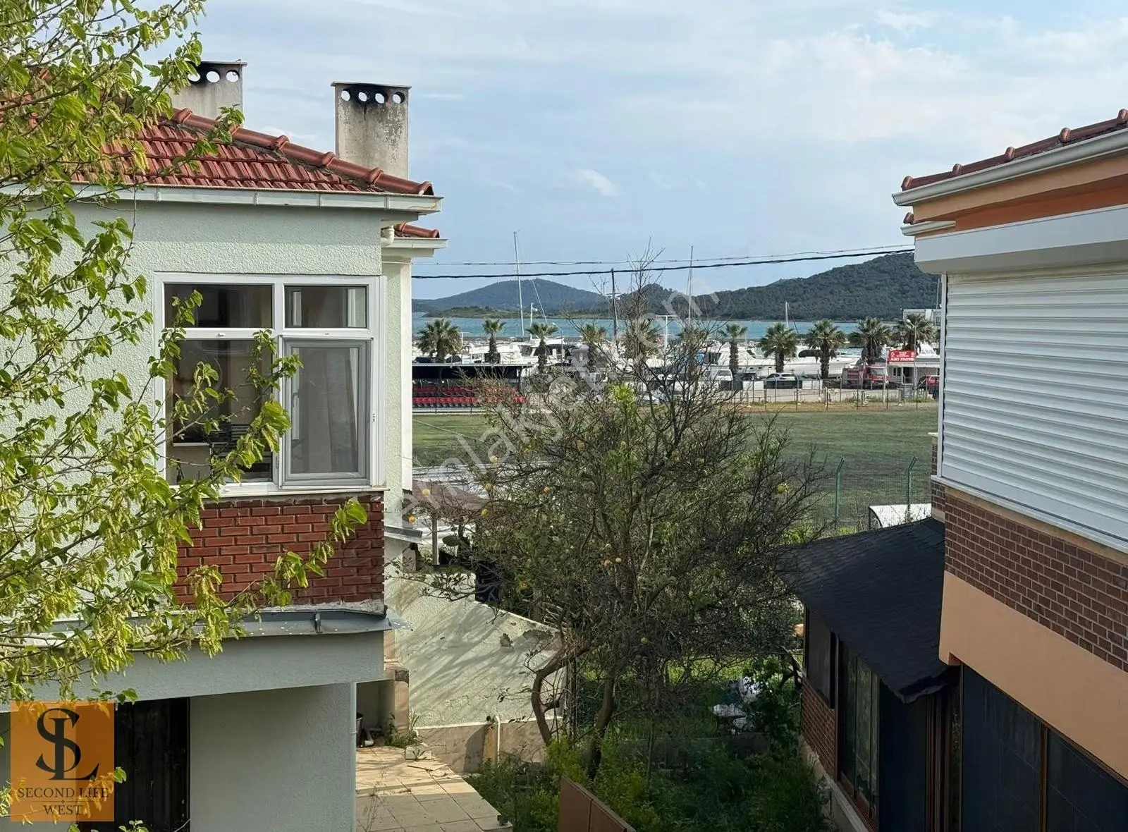 Cunda Merkezde Denize Yakın | Geniş Bahçeli Verandalı 3+1 Villa - Görsel 4