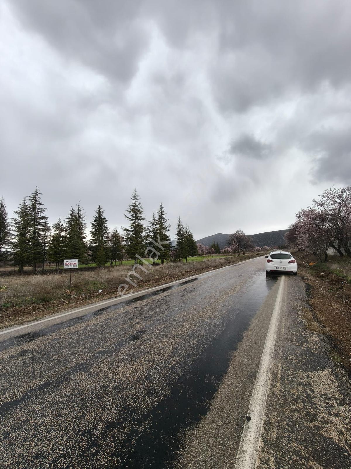 Nikfer Satılık Tarla Kayak Merkezi Yakını - Görsel 8
