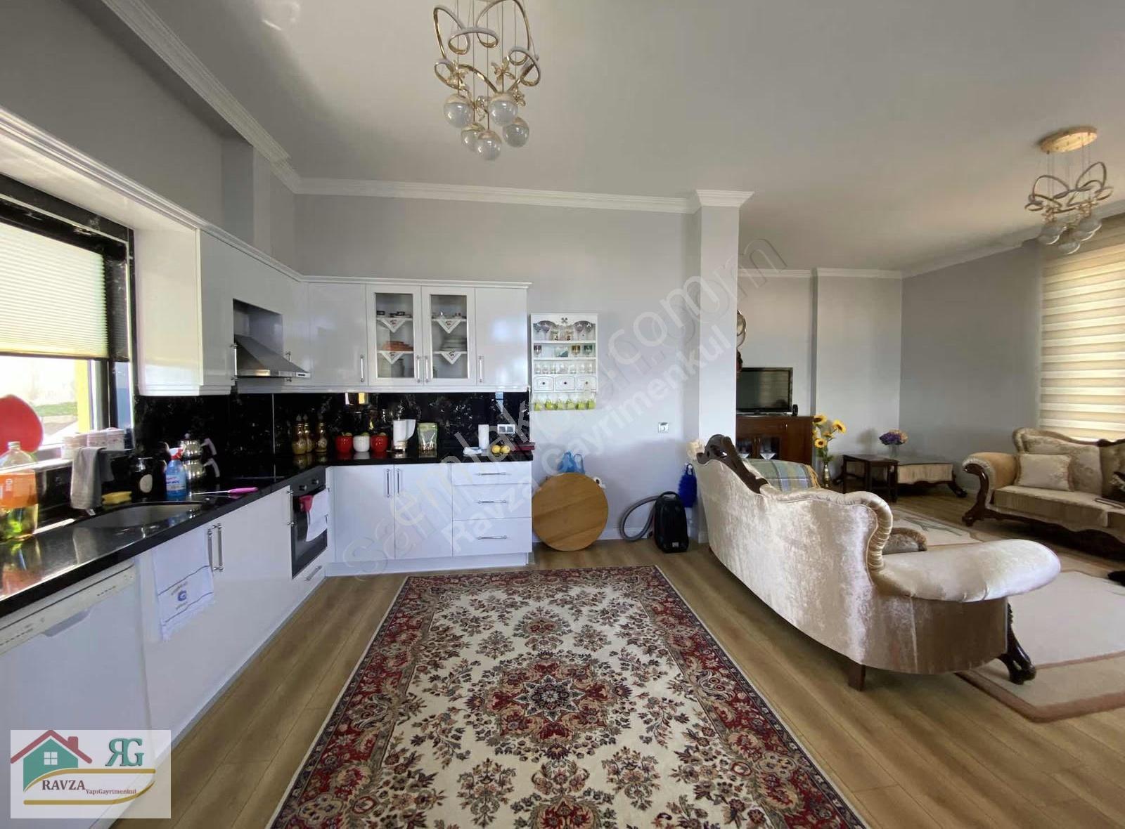 Akçaabat'ta Deniz Manzaralı Satılık 3+1 Villa (400m² Arsa) - Görsel 6