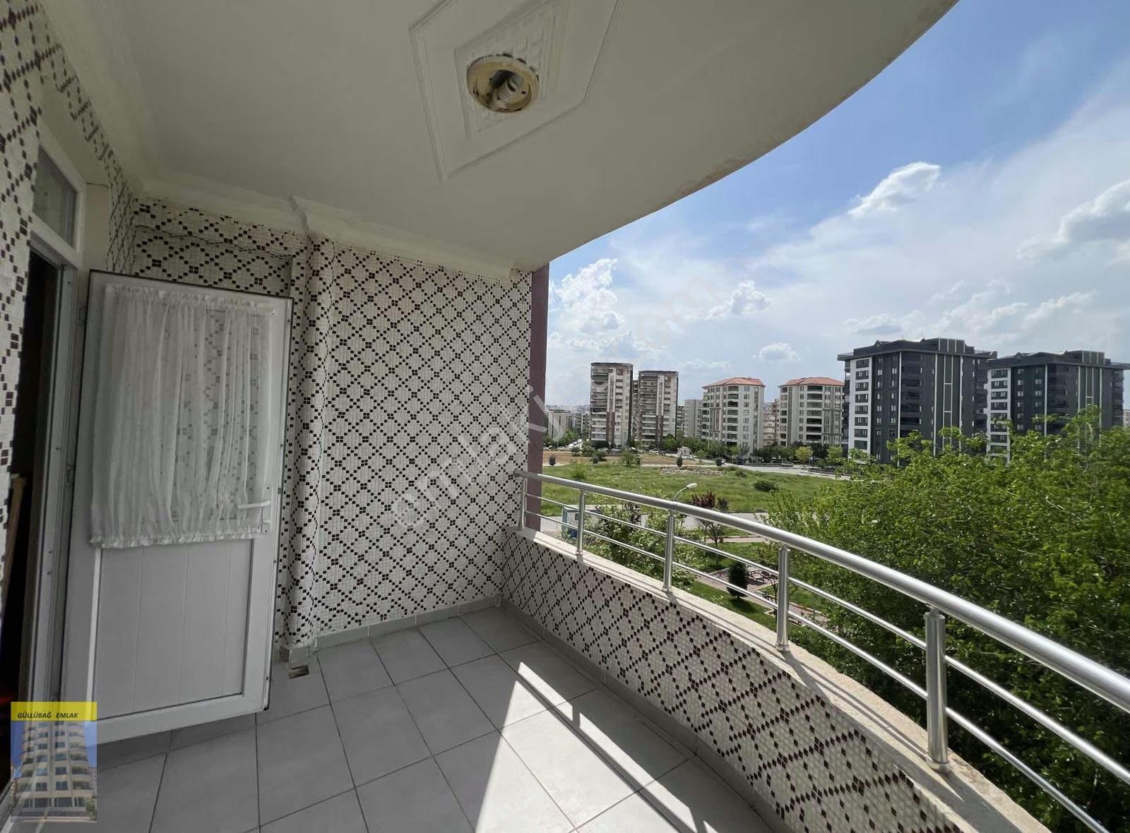 Atakentte Satılık 4+1 Geniş Ve Bakımlı Daire - Görsel 11