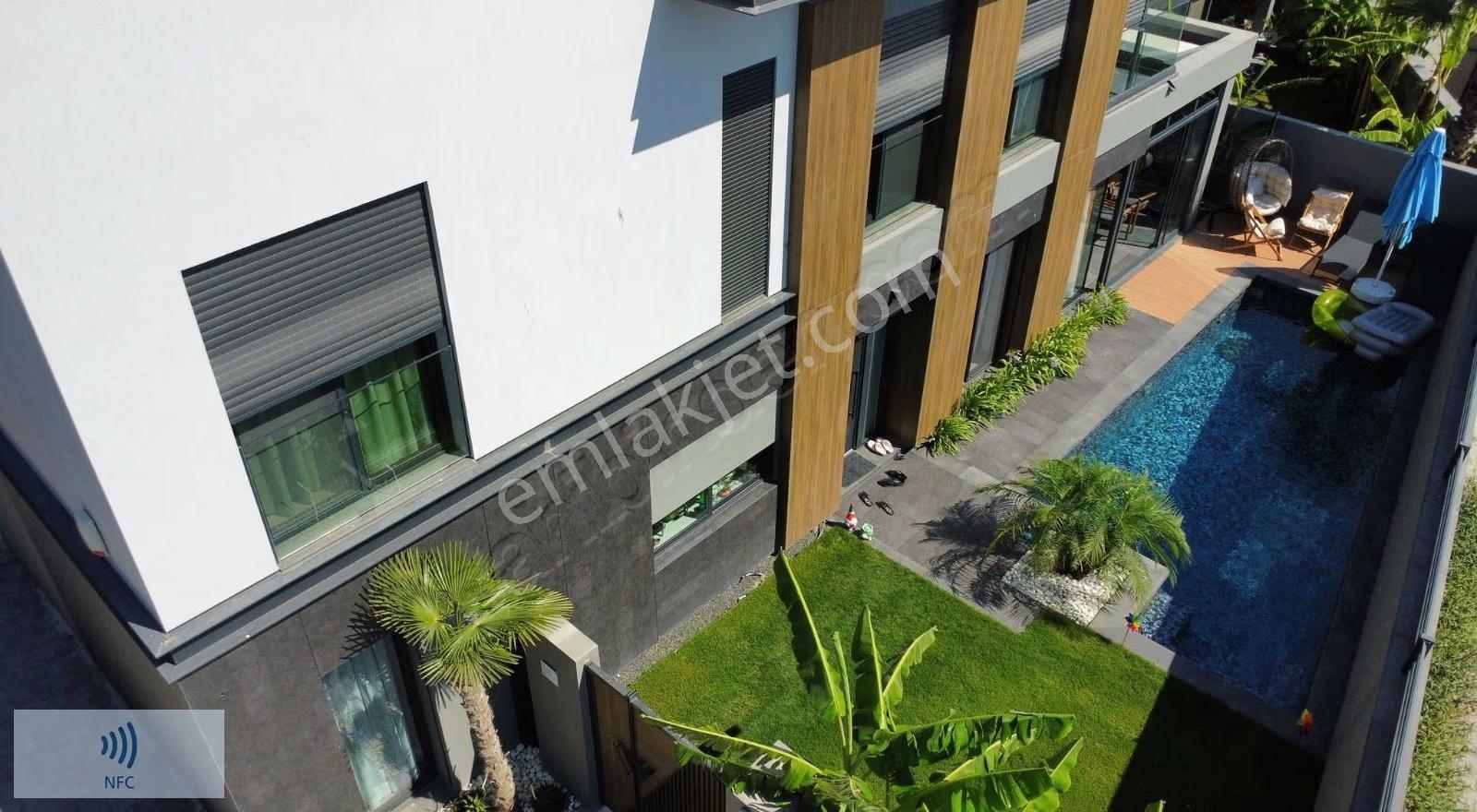 Çeşme Alaçatı'da Satılık 4+1 Rüya Gibi Bir Villa - Görsel 25