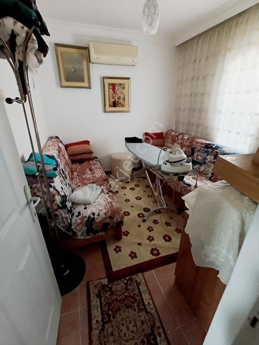 Kuşadası Kadınlar Denizinde Terastan Deniz Manzaralı 4+1 Triplex - Görsel 9