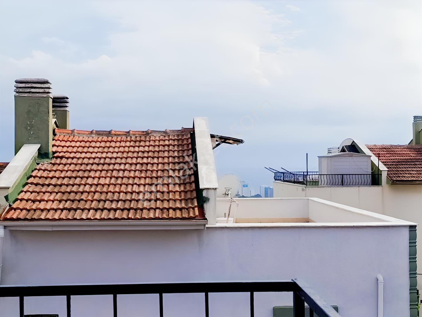 Kuşadası Kadınlar Denizinde Terastan Deniz Manzaralı 4+1 Triplex - Görsel 21