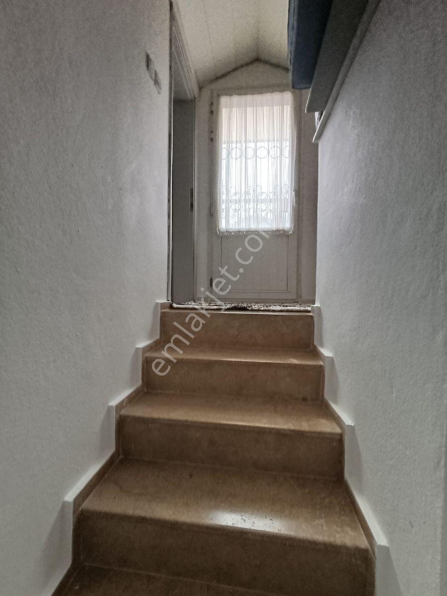 Kuşadası Kadınlar Denizinde Terastan Deniz Manzaralı 4+1 Triplex - Görsel 34