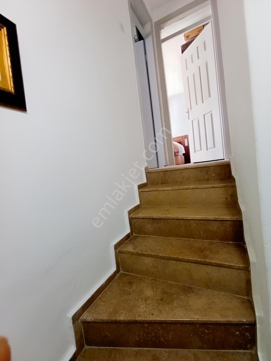Kuşadası Kadınlar Denizinde Terastan Deniz Manzaralı 4+1 Triplex - Görsel 17