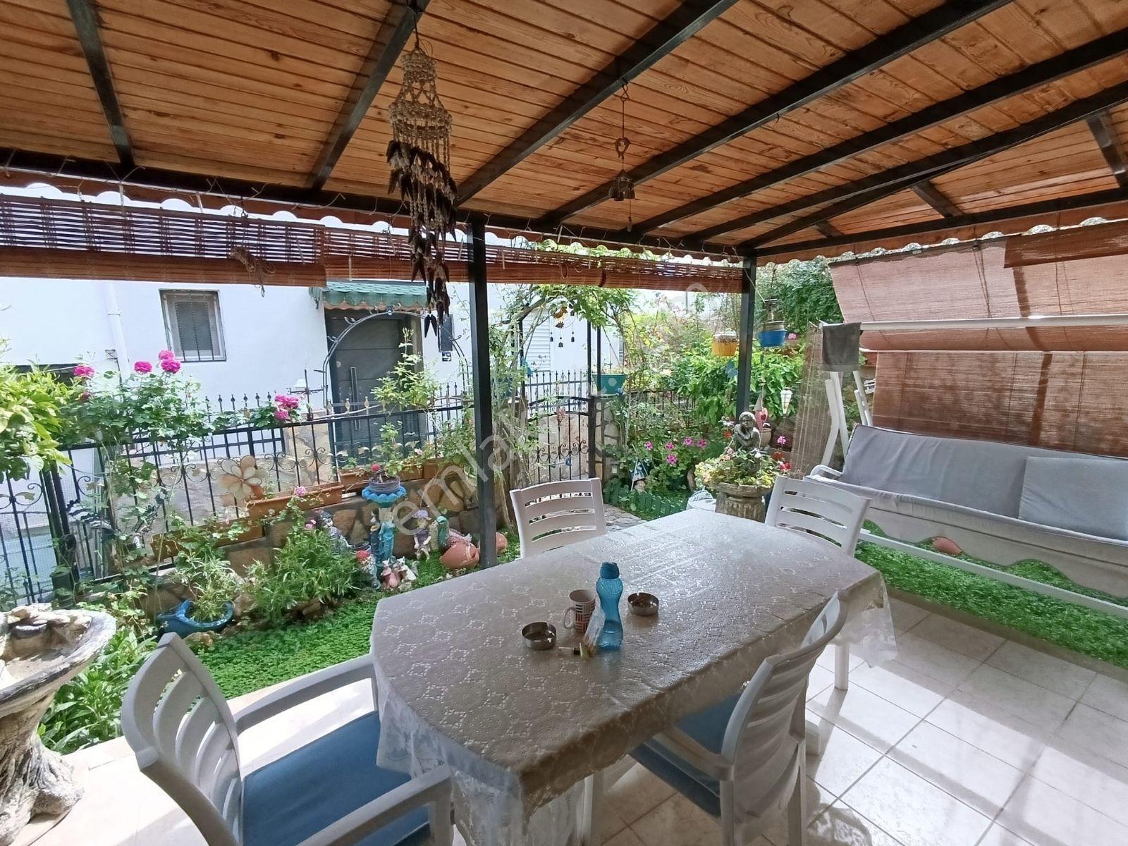 Kuşadası Kadınlar Denizinde Terastan Deniz Manzaralı 4+1 Triplex - Görsel 29