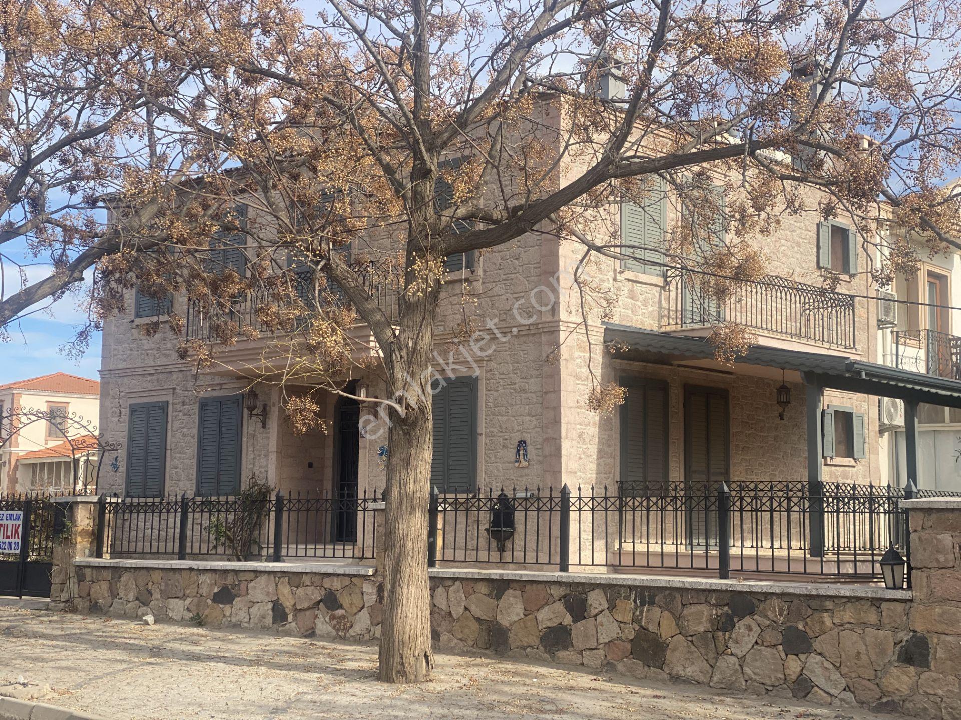 Balıkesir Ayvalık Cunda Da Satılık Mustakil Muhtesem Ev.