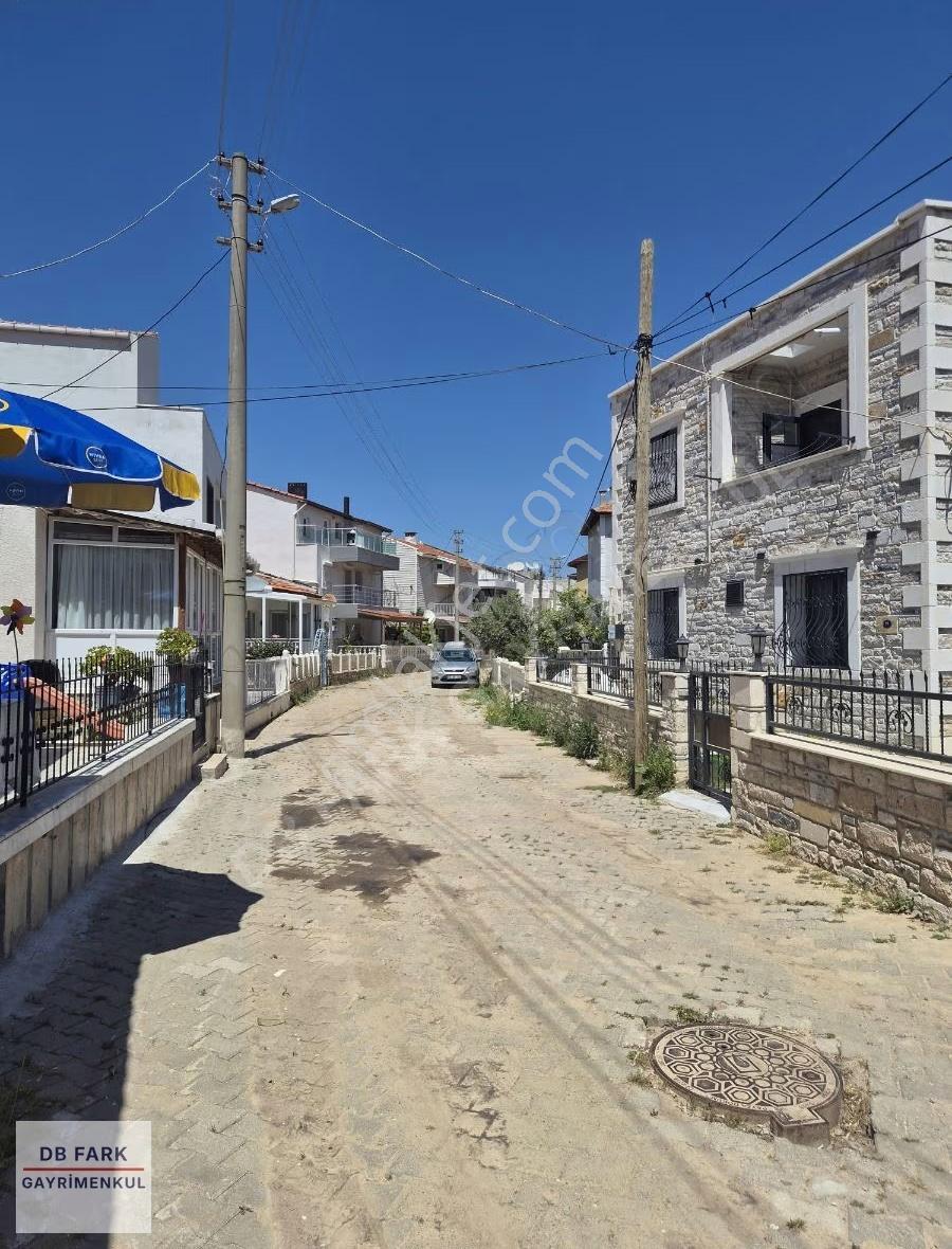 Yenifoça Merkezde,denize 50 M.mesafede Satılık 2 Daireli Dubleks - Görsel 18