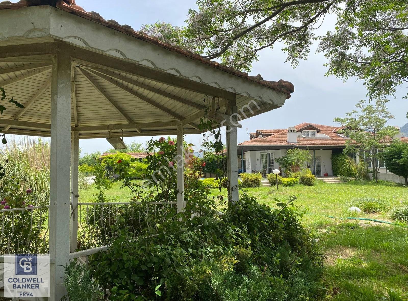 Dalyan 'da Müstakil Havuzlu, 4500 M2 Bahçeli Satılık Villa - Görsel 3