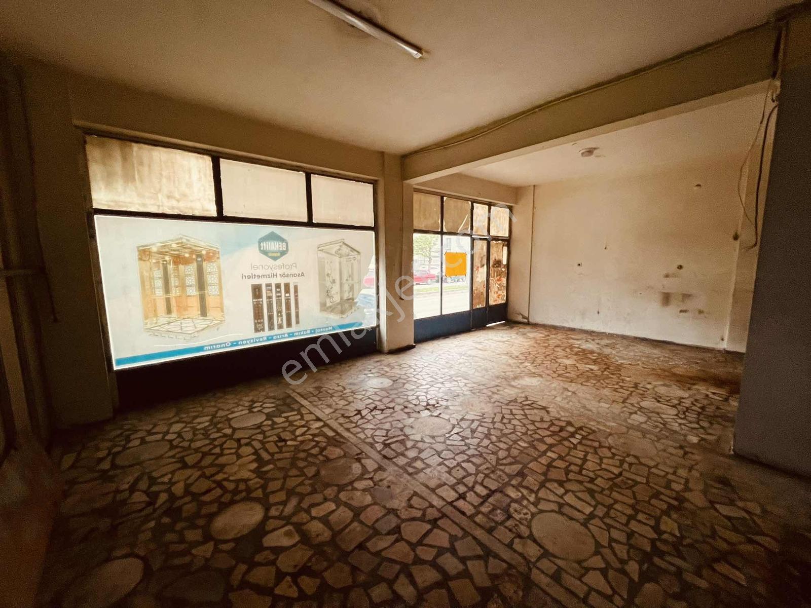 Megakent'ten Cadde Üzeri Kiralık Dükkan - Görsel 8