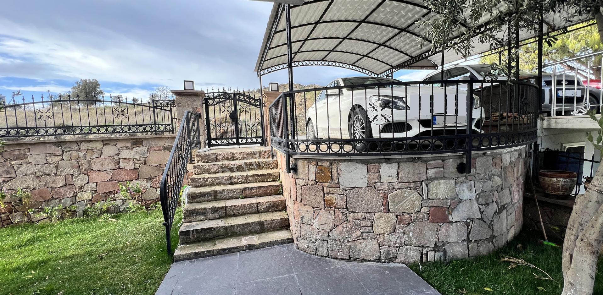 Ayvalık Cunda Da Satılık Harika Dubleks Bodrumlu Villa. - Görsel 18