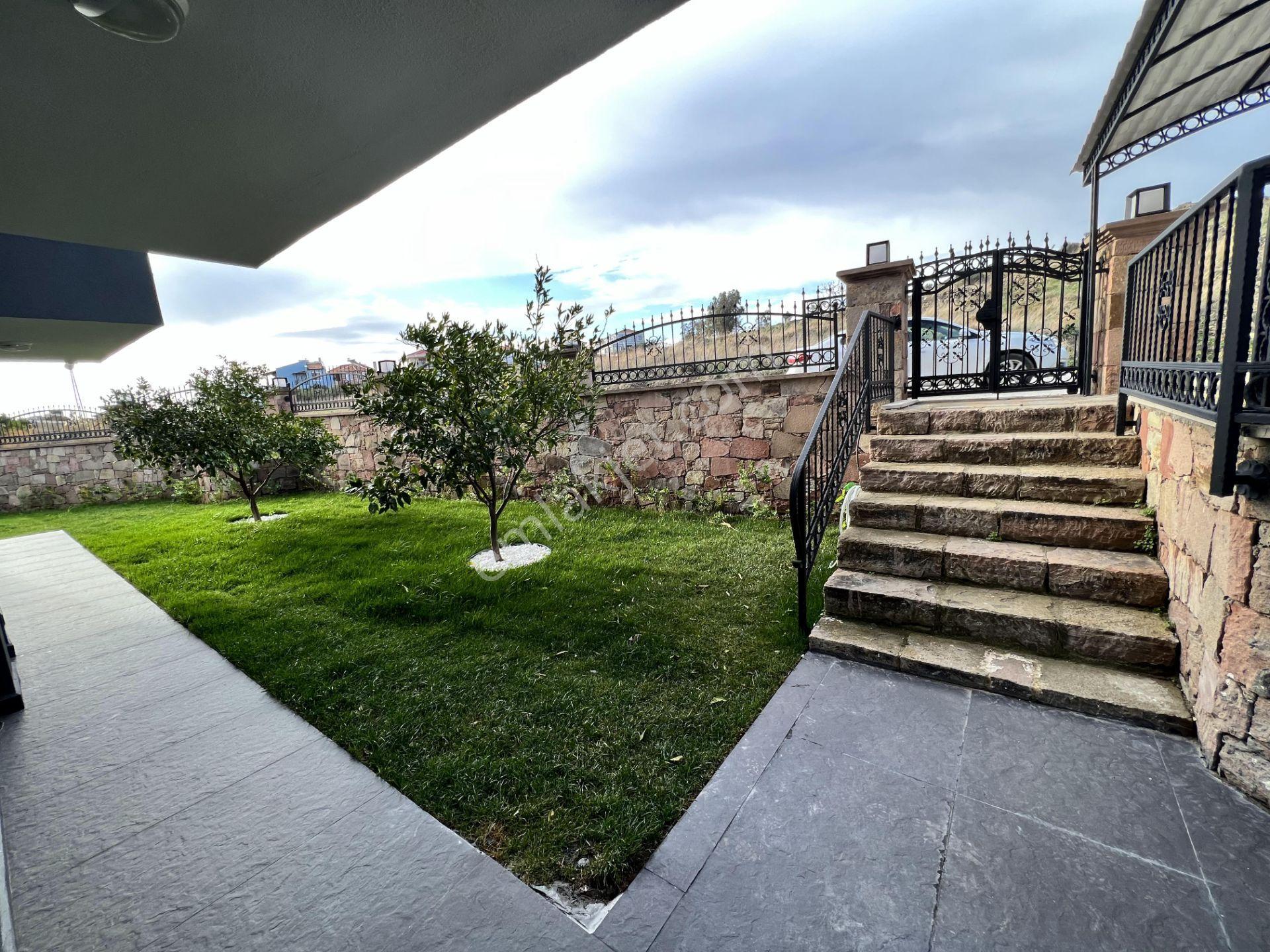 Ayvalık Cunda Da Satılık Harika Dubleks Bodrumlu Villa. - Görsel 15