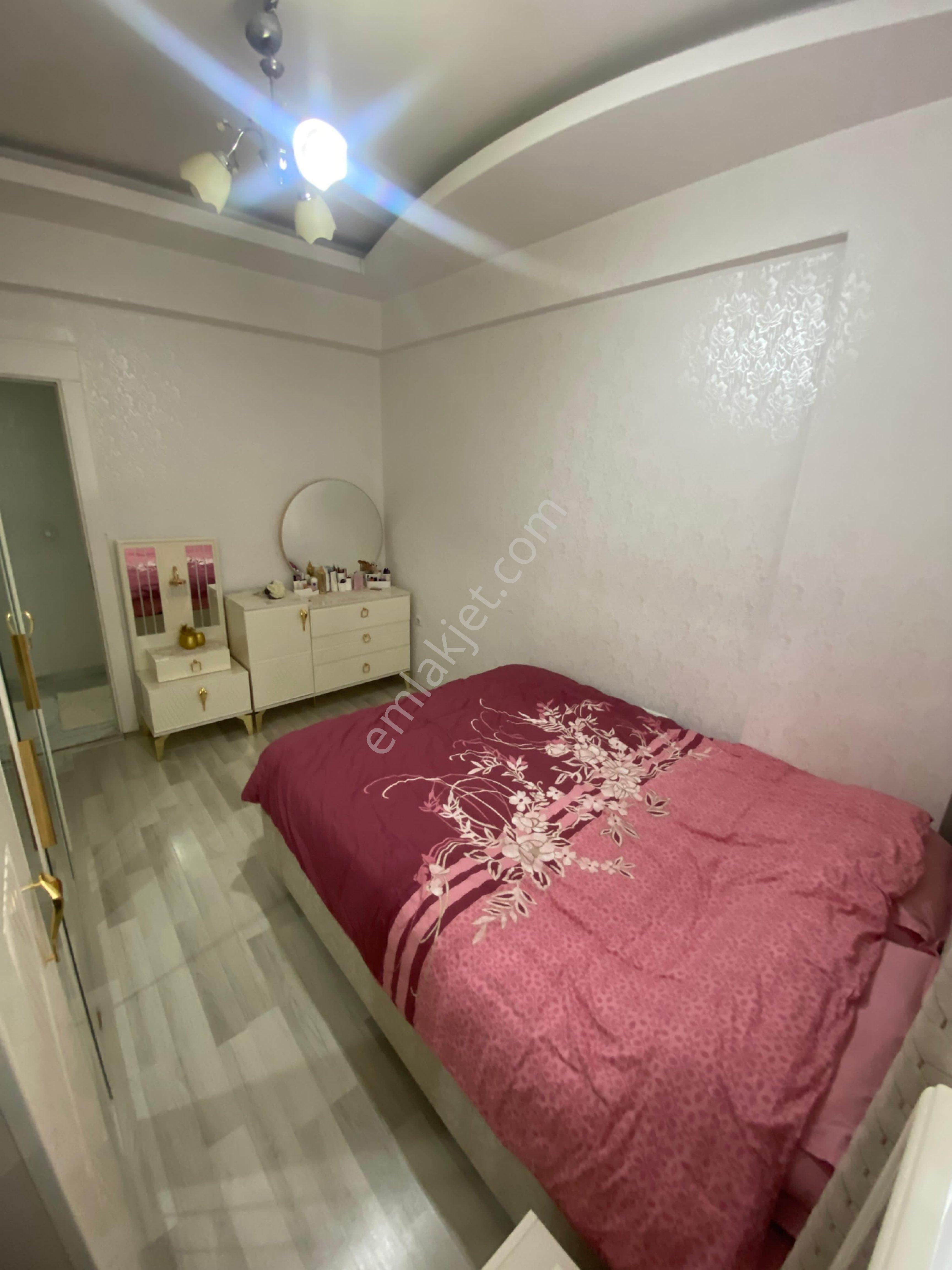 Güneykent Mahallesı Bahçeşehır Kolejı Cıvarı 2 + 1 Satılık Daıre - Görsel 6