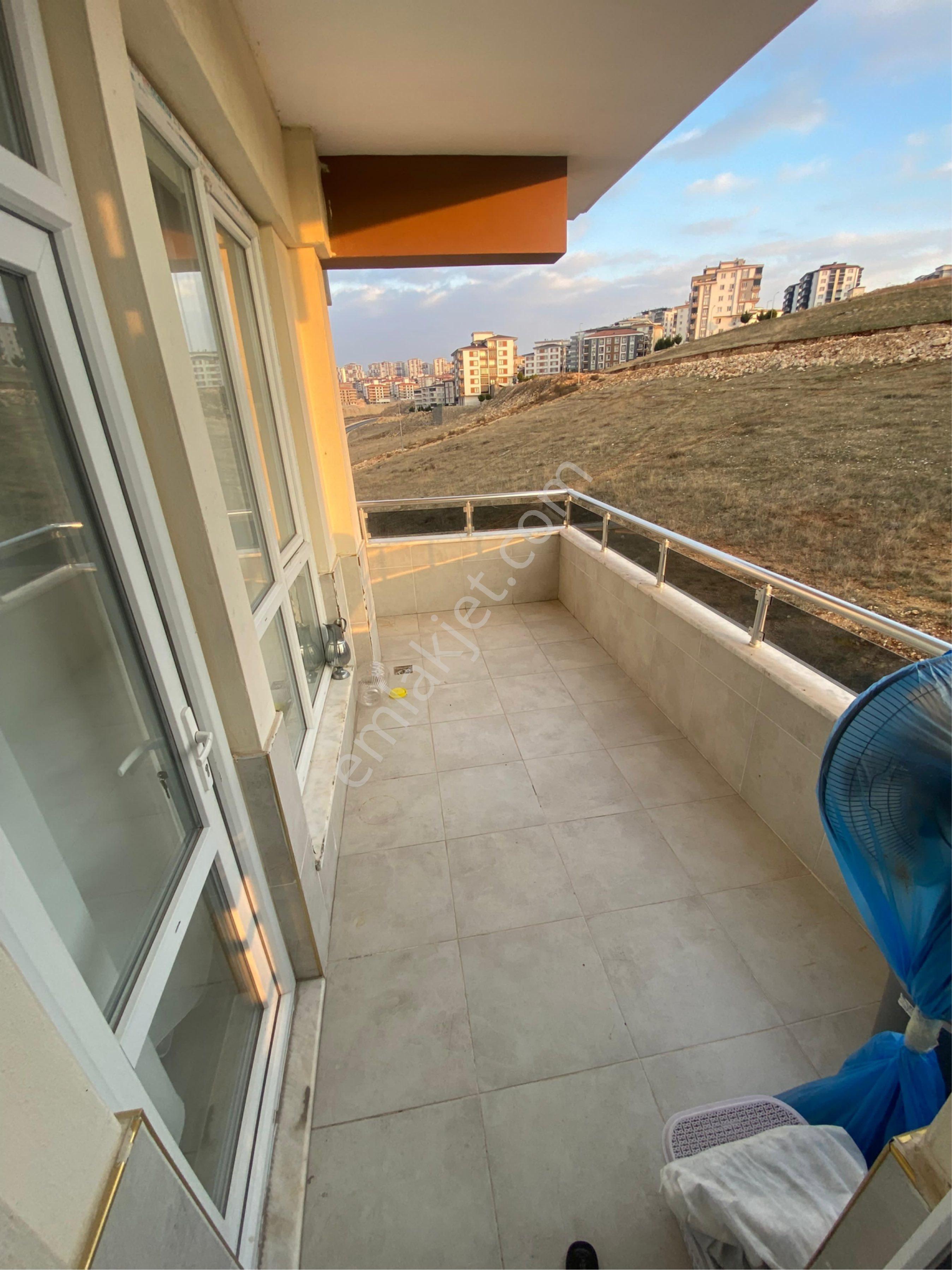 Güneykent Mahallesı Bahçeşehır Kolejı Cıvarı 2 + 1 Satılık Daıre - Görsel 21