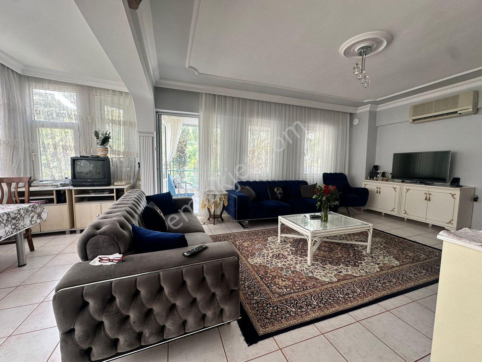 Alanya Konaklıda Denize Sıfır Konumda Satılık 2+1 Fırsat Daire - Görsel 2
