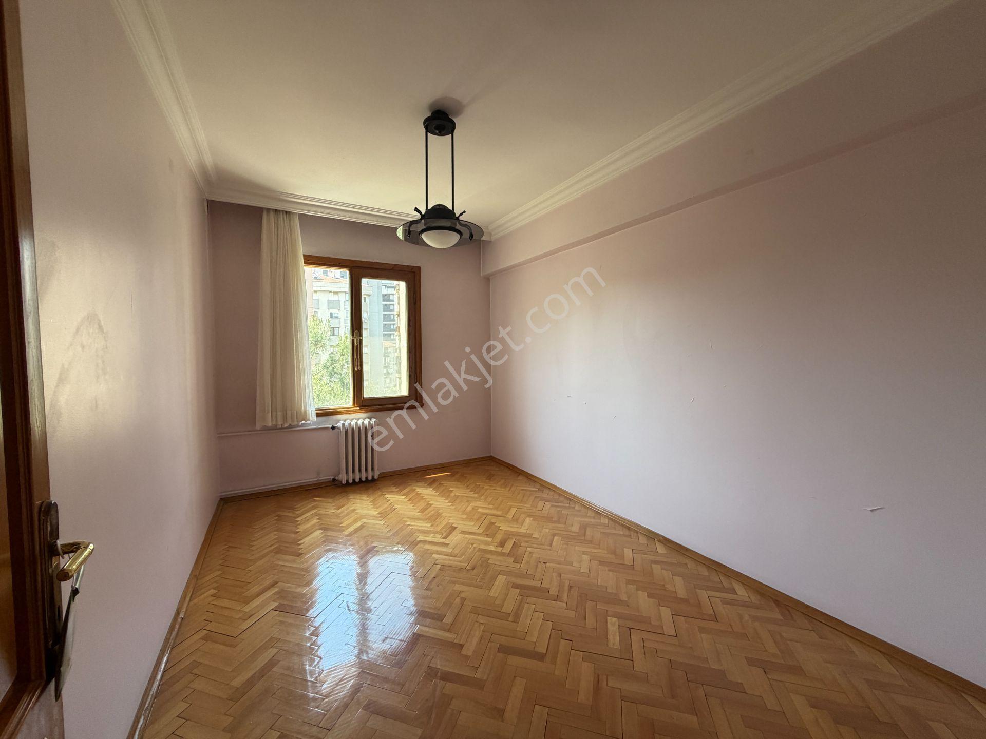 Feneryolu Kapalı Otoparklı Bahçeli Satılık 3+1 Daire / Kiracısız - Görsel 16