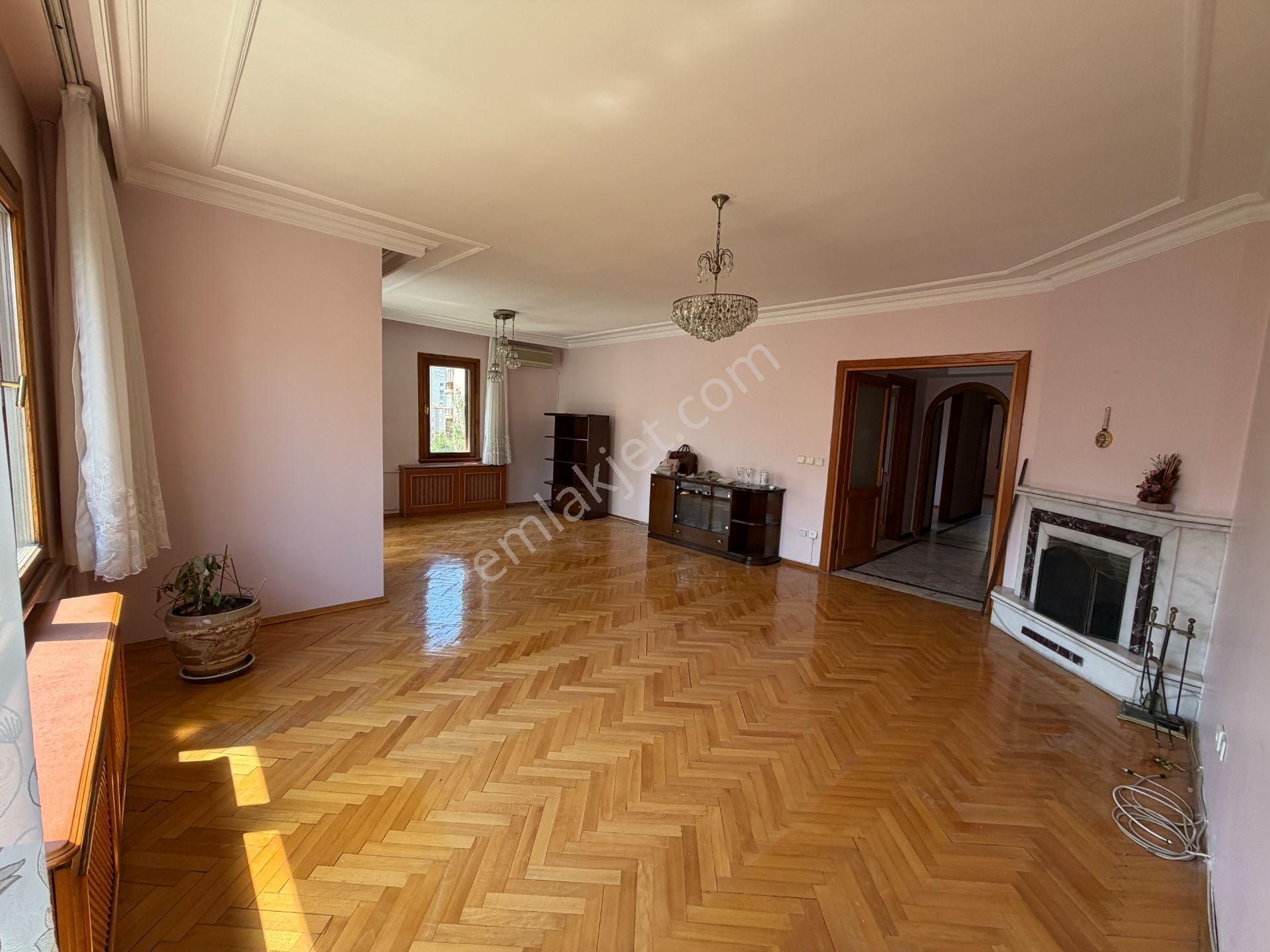Feneryolu Kapalı Otoparklı Bahçeli Satılık 3+1 Daire / Kiracısız - Görsel 5