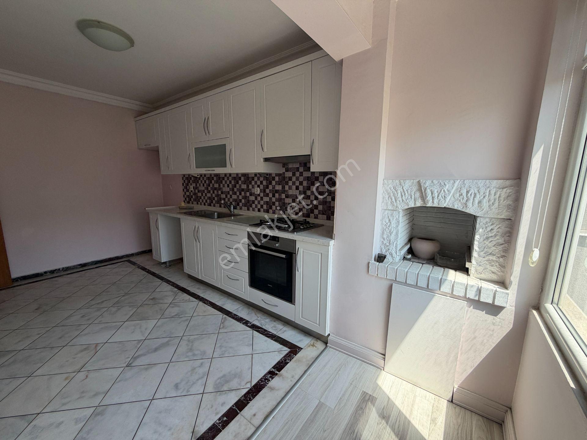 Feneryolu Kapalı Otoparklı Bahçeli Satılık 3+1 Daire / Kiracısız - Görsel 11