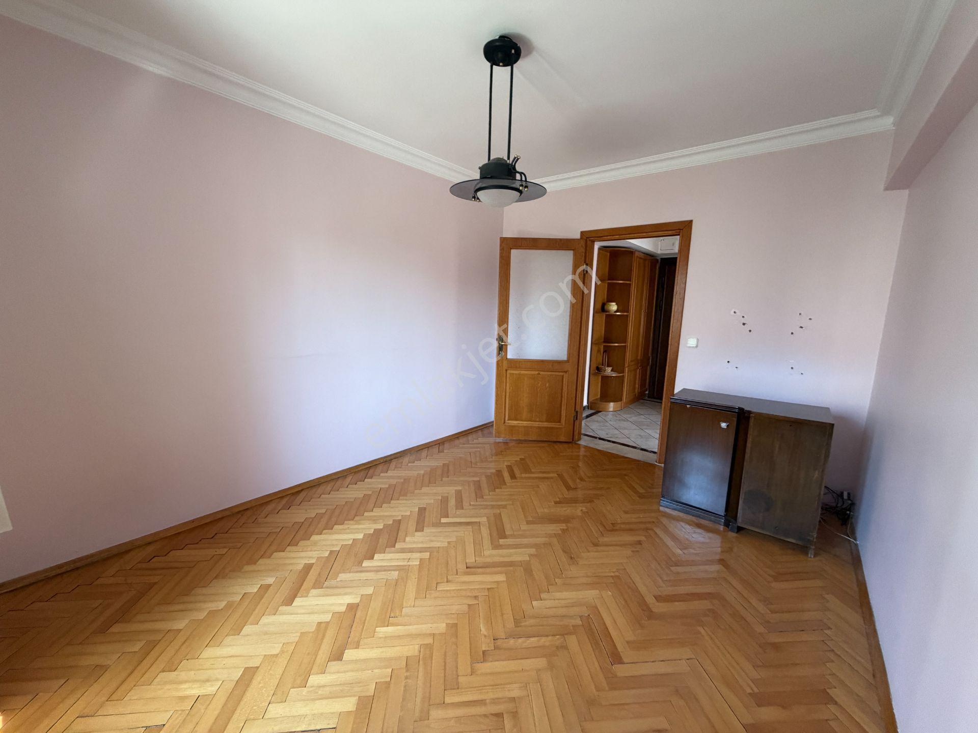 Feneryolu Kapalı Otoparklı Bahçeli Satılık 3+1 Daire / Kiracısız - Görsel 14