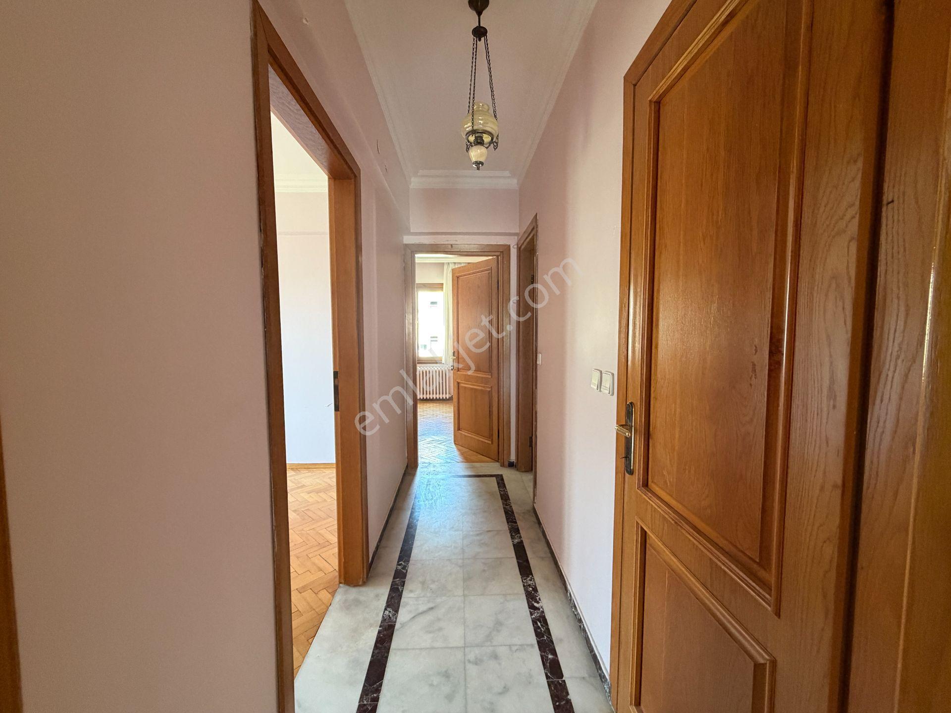 Feneryolu Kapalı Otoparklı Bahçeli Satılık 3+1 Daire / Kiracısız - Görsel 15